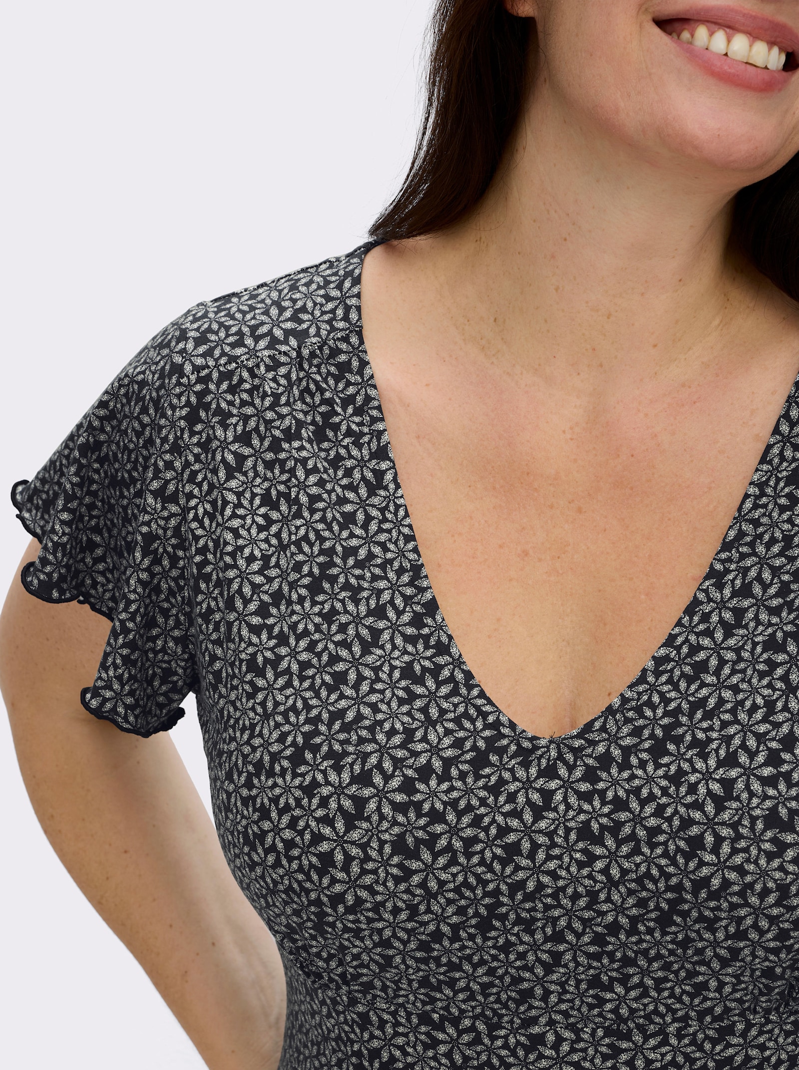 Jerseykleid mit Flügelärmeln und Smokpartie hinten - schwarz-weiß-bedruckt