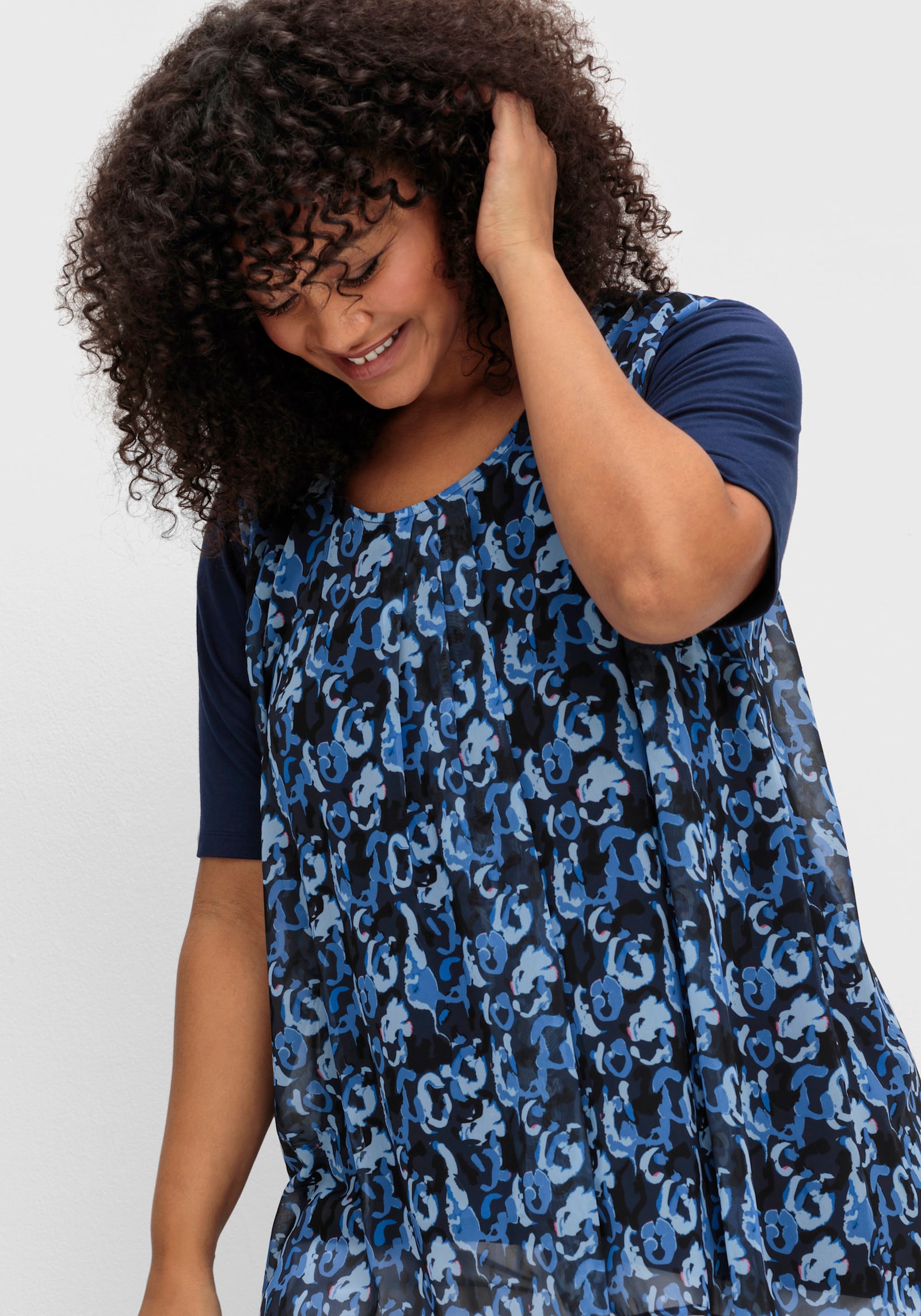 sheego Blusenshirt in Lagenoptik - marine-gemustert