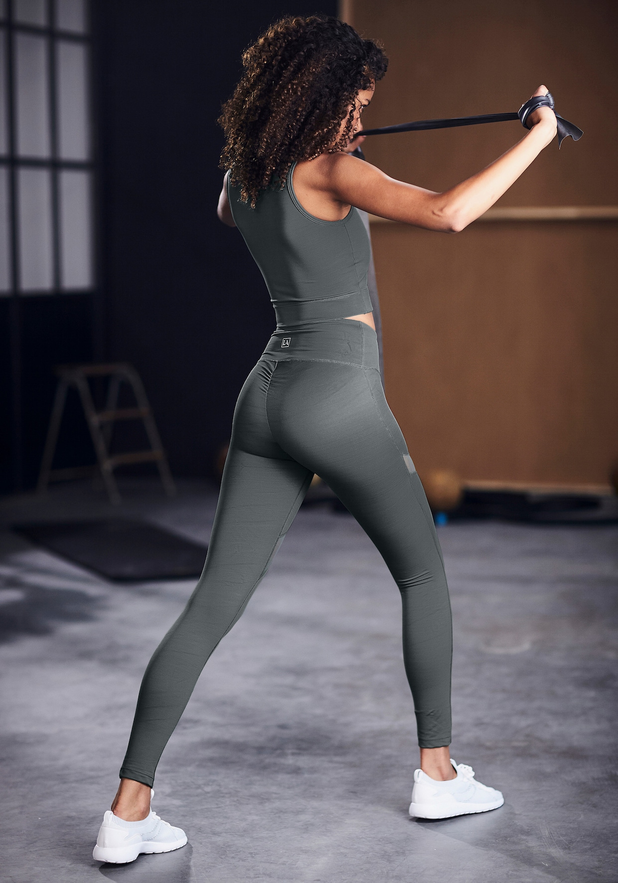 LASCANA ACTIVE Functionele legging - kaki