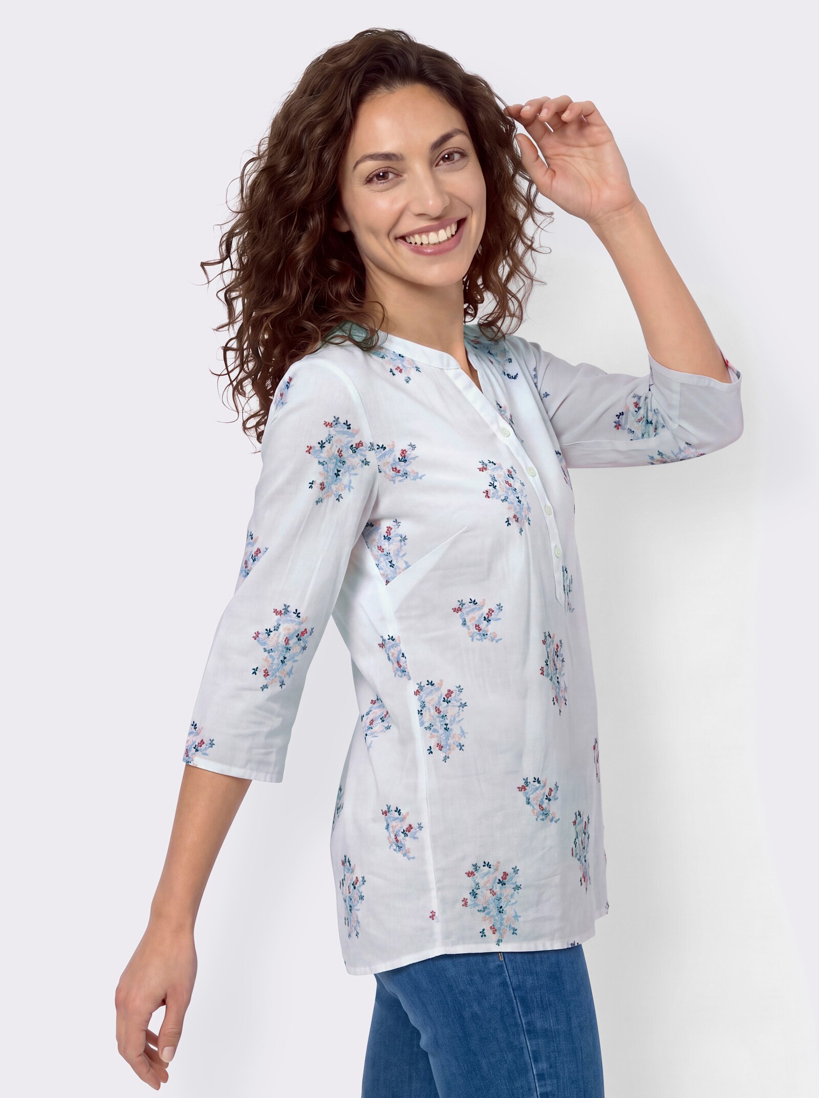 Baumwollbluse mit Brustabnähern - ecru-hellblau-gemustert