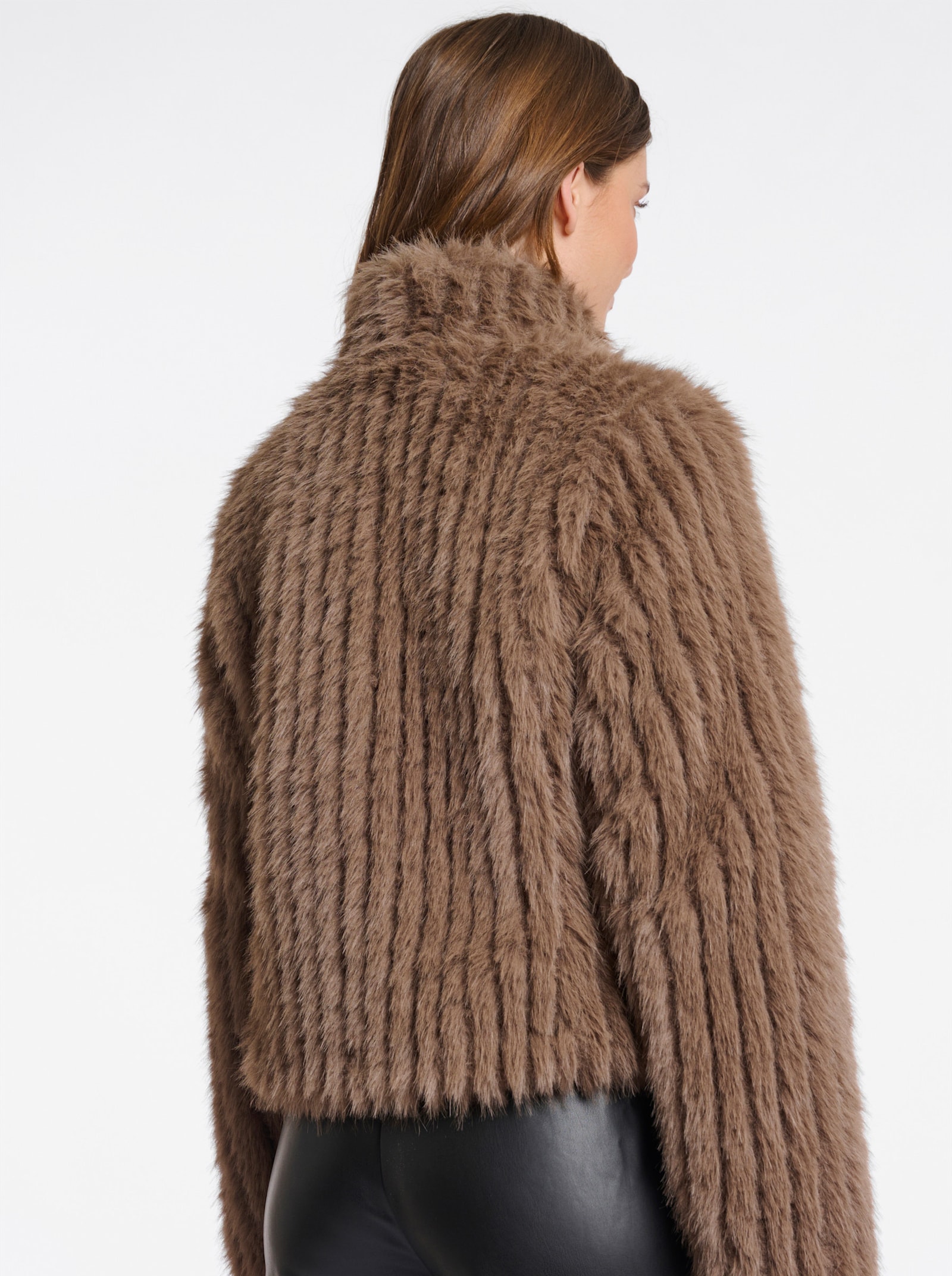 Rino & Pelle Fellimitatjacke mit Seitentaschen - sesam