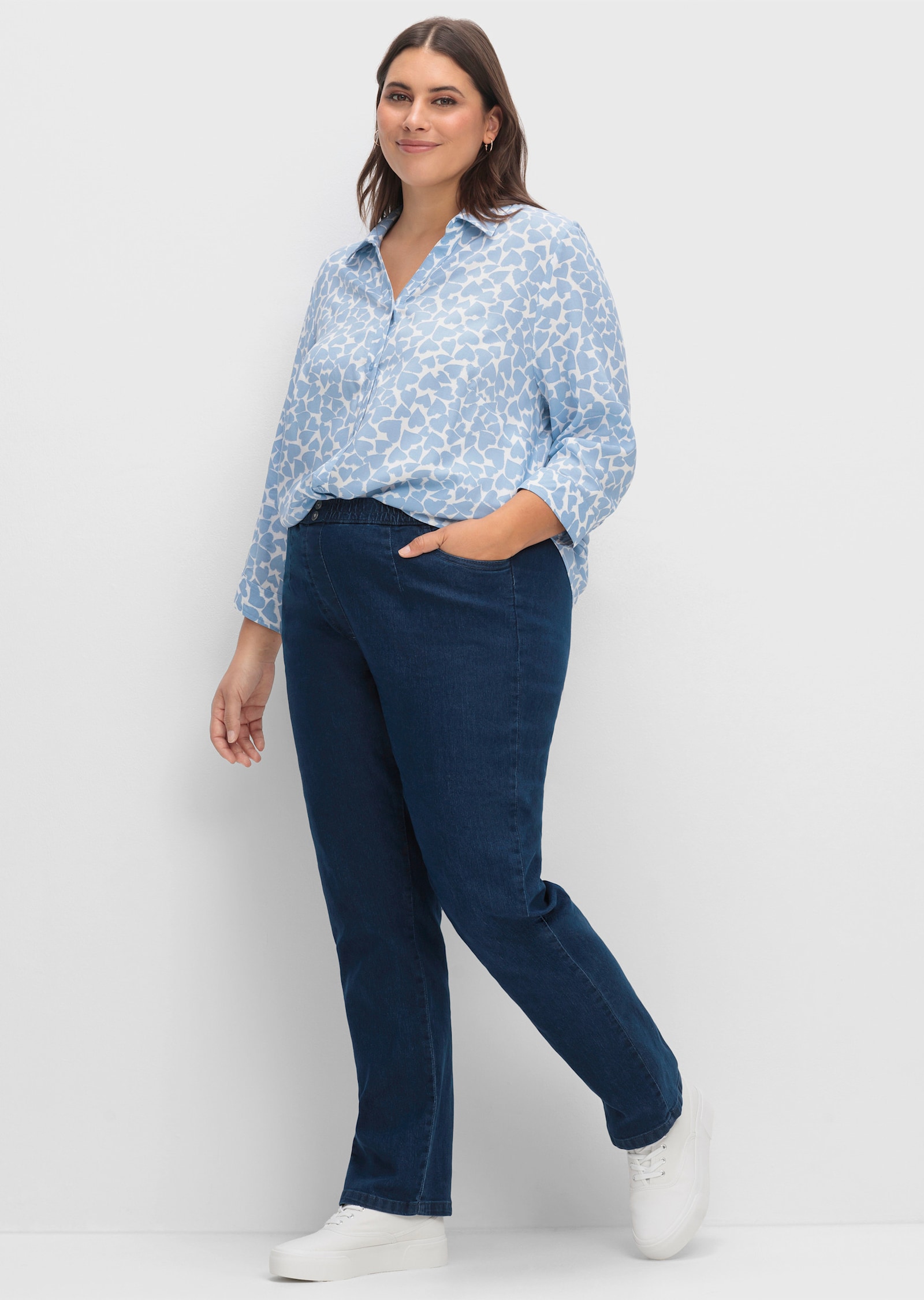 Longbluse im Herz-Dessin, reine Viskose - weiß-bleu-gemustert