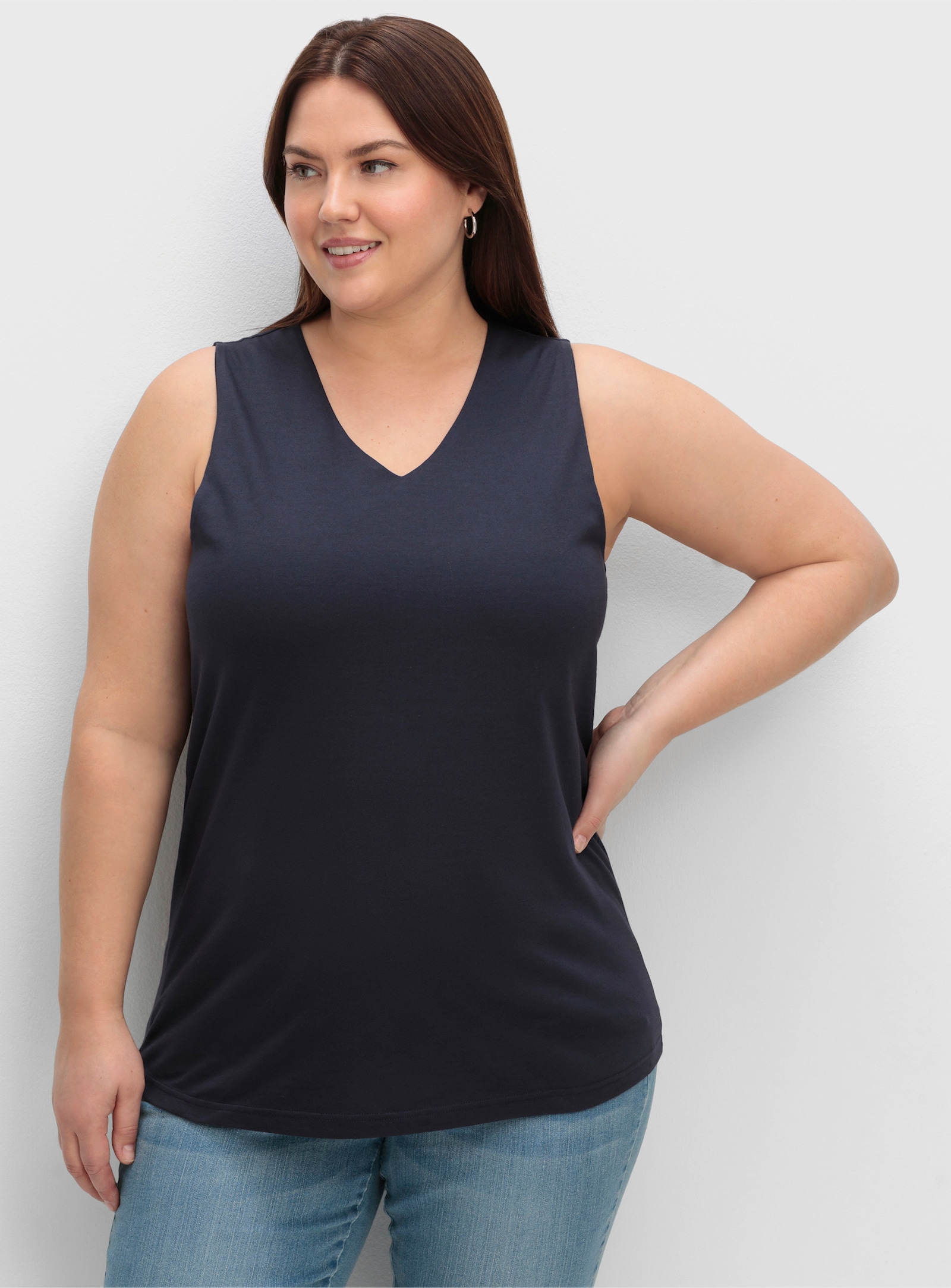 sheego Tanktop mit doppellagigem Vorderteil - tiefblau