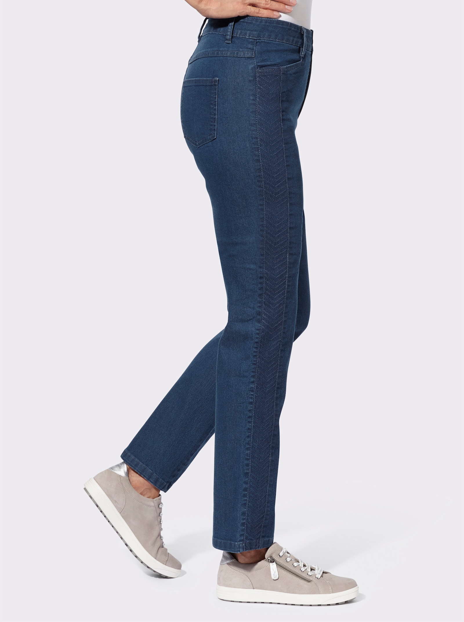 Jeans mit vorverlegter Seitennaht - blue-stone-washed