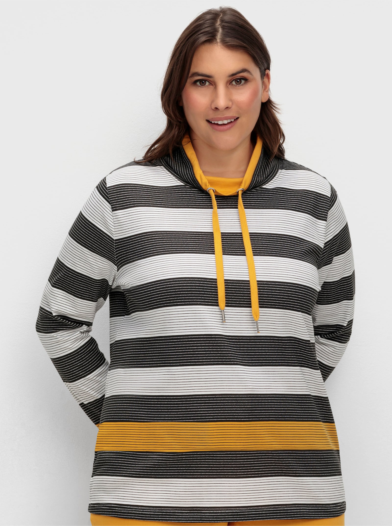 Stehkragenshirt mit weitenregulierbarem Kragen - ocker-schwarz-geringelt