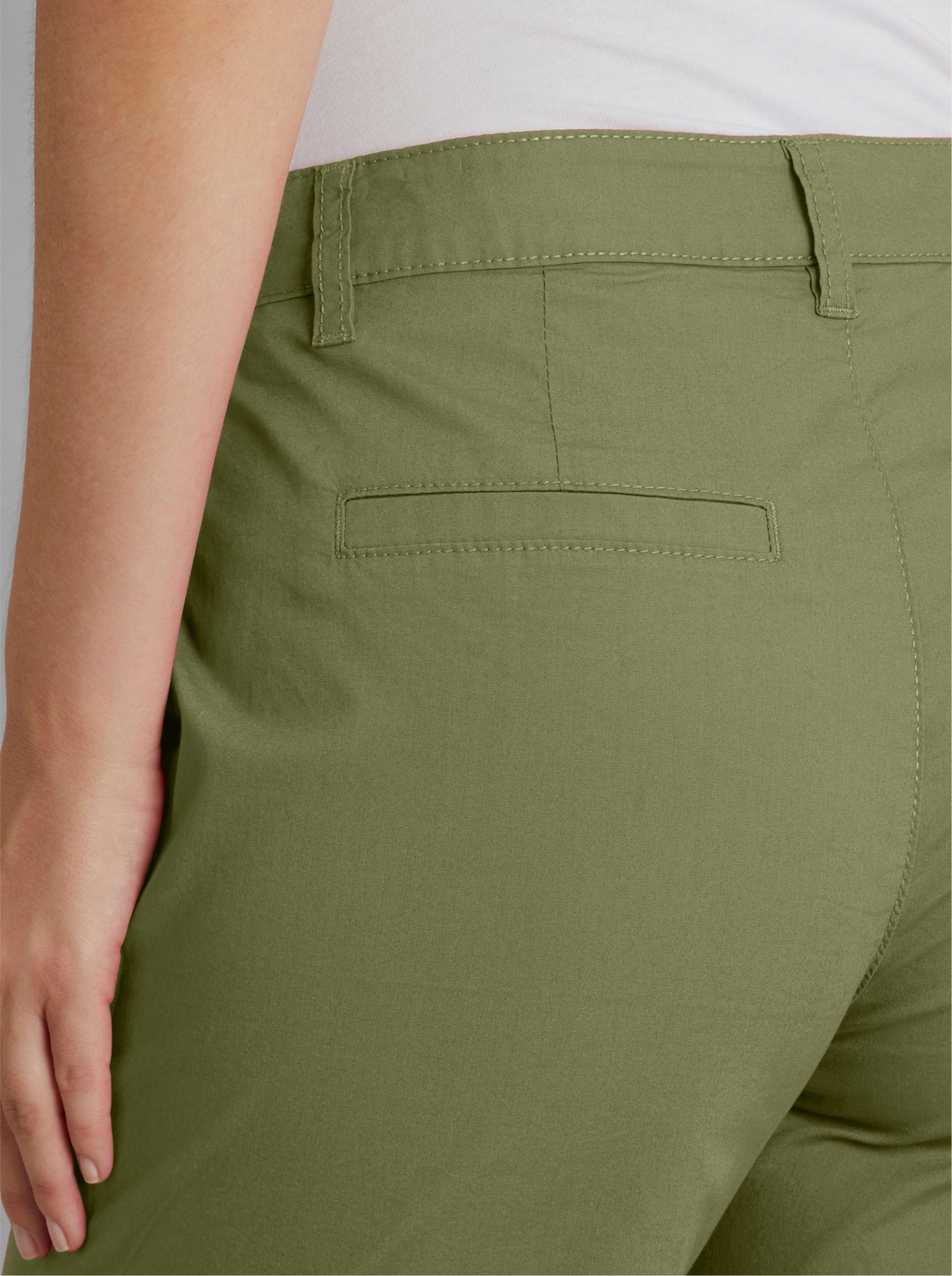 heine Shorts mit Gürtel - khaki