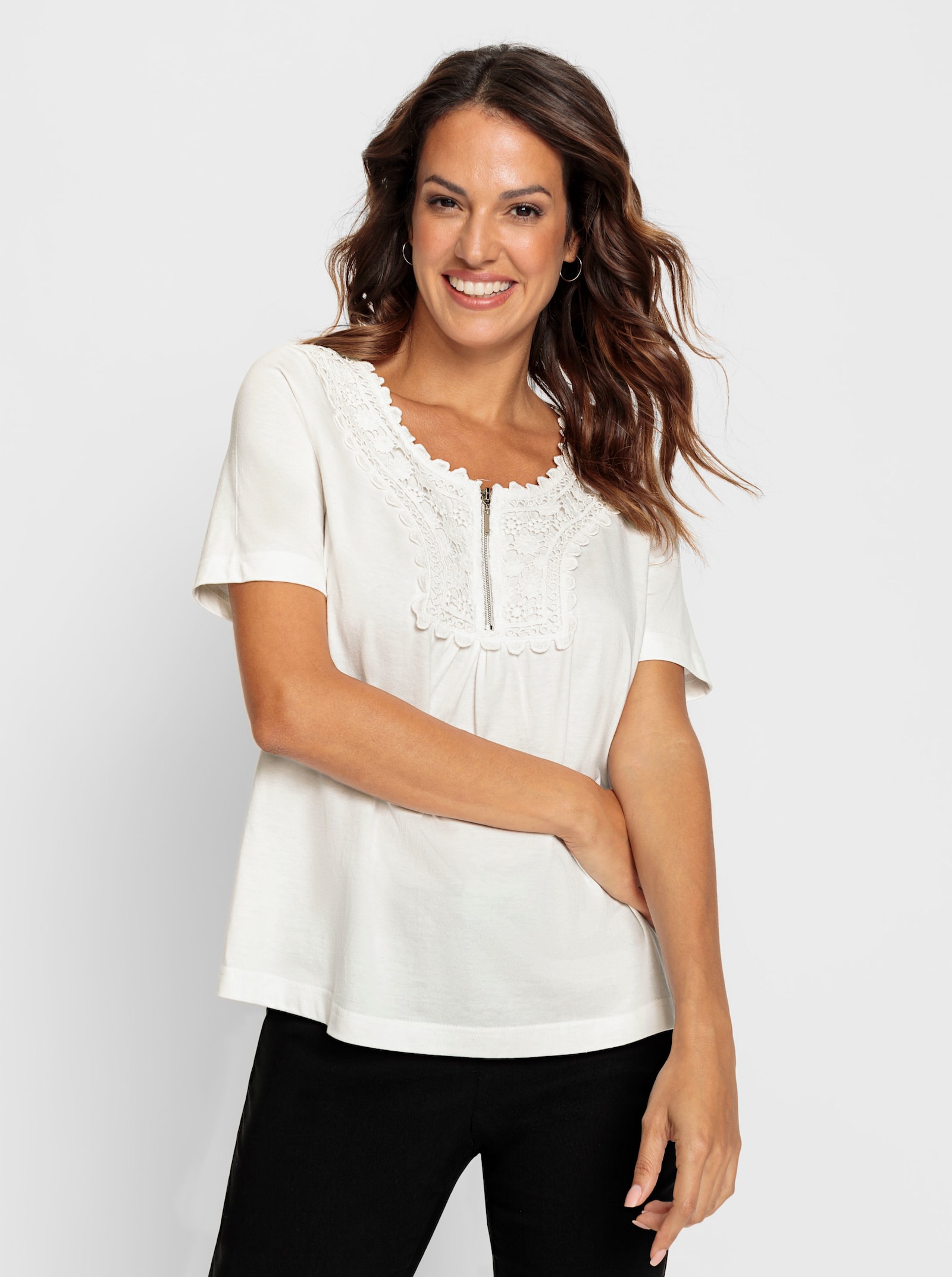 Kurzarmshirt mit Stickerei - ecru