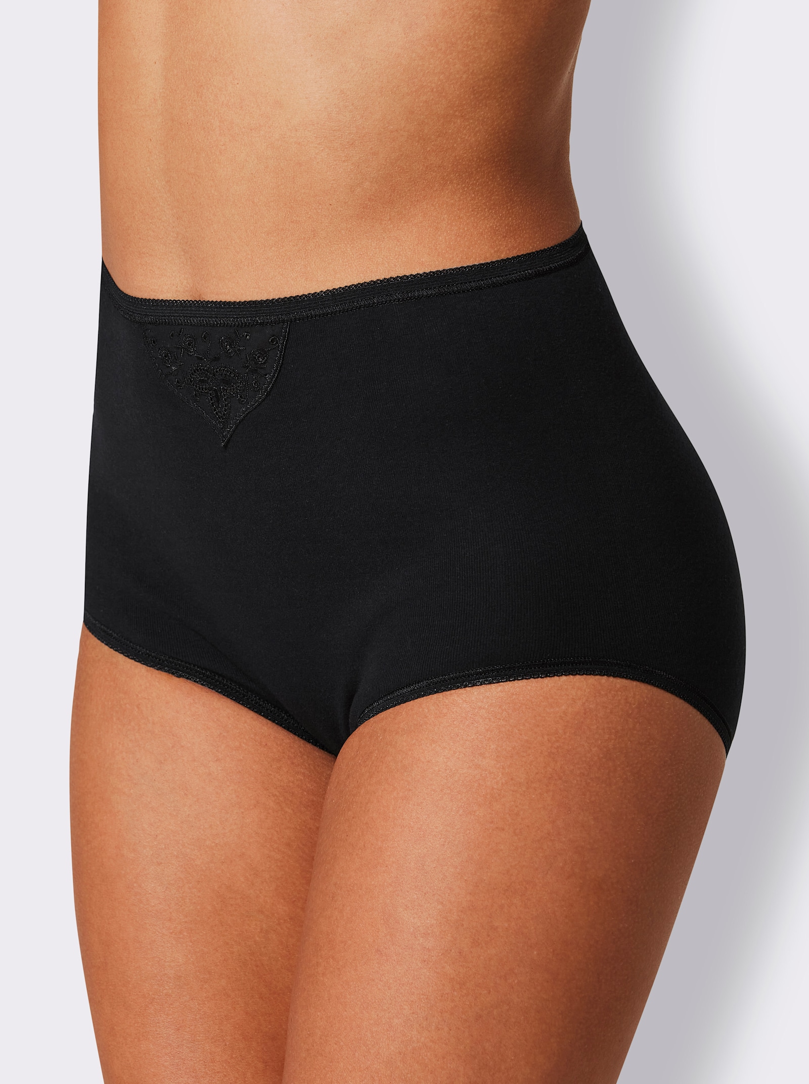 Schiesser Taillenslip mit kleinem Batist-Motiv - schwarz