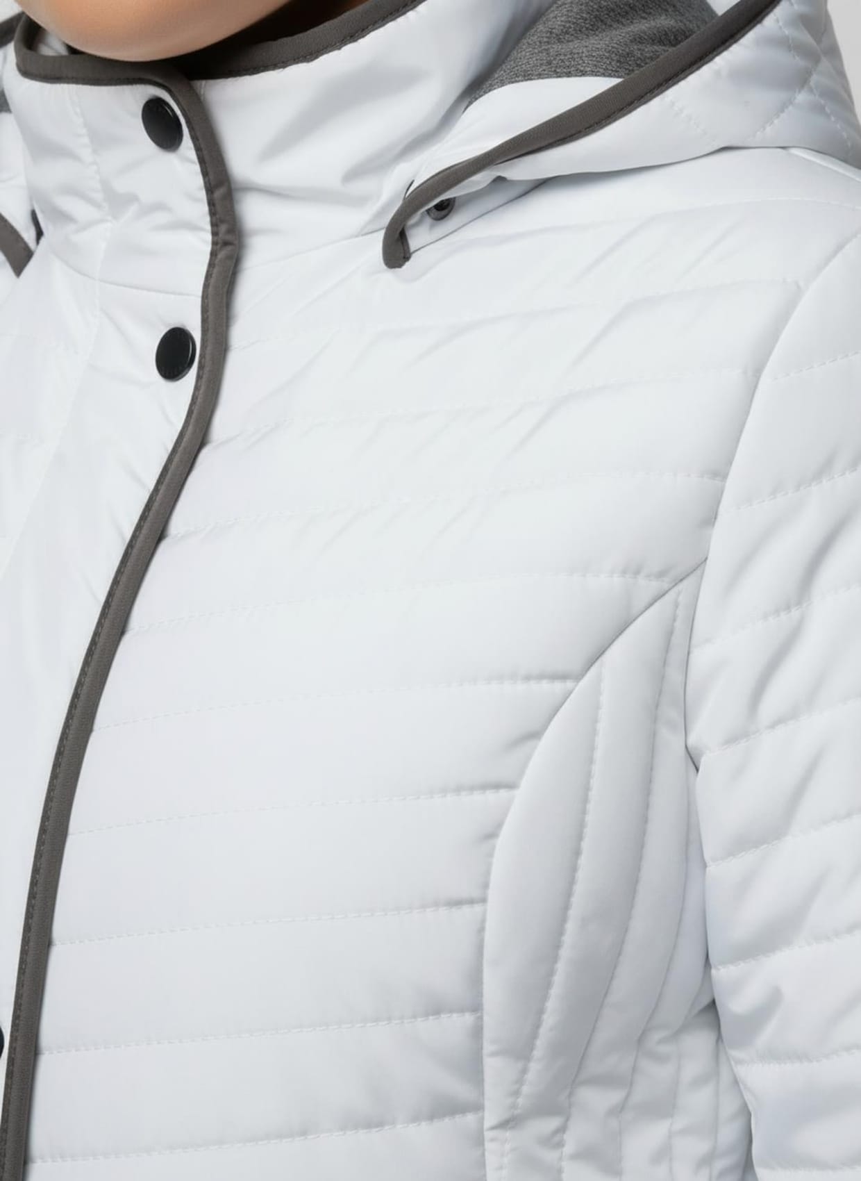 Steppjacke mit streckender Längs-Steppung seitlich - weiß-grau