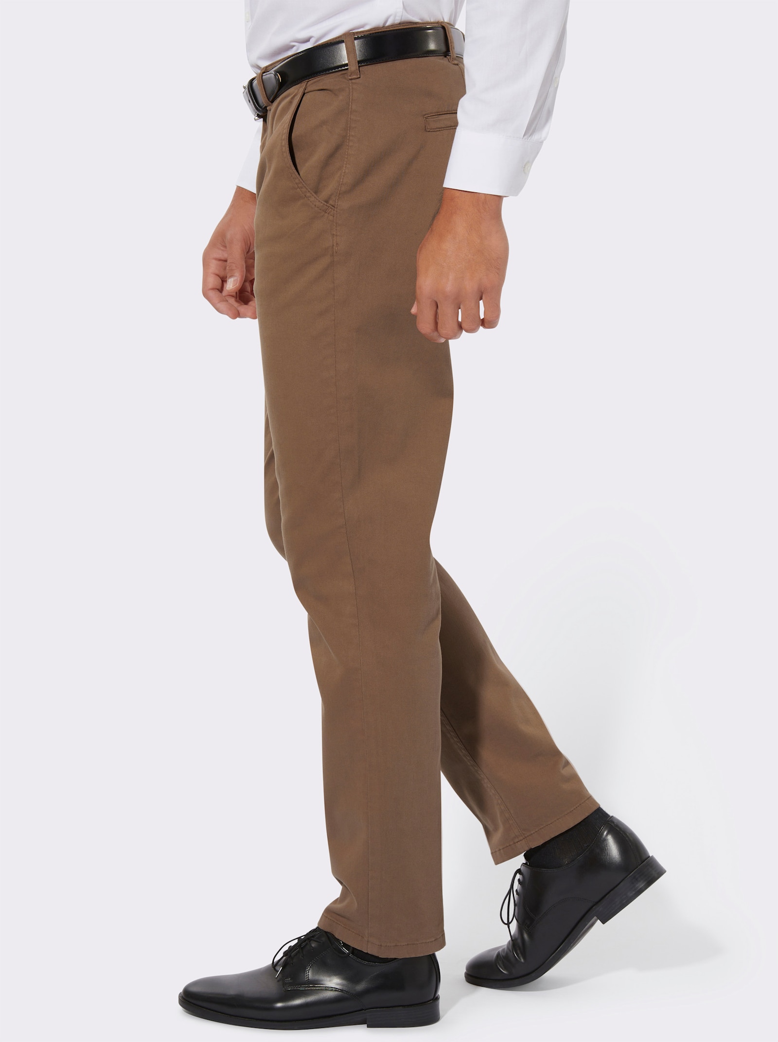 Stretchjeans met achterzakken met knoop - bruin