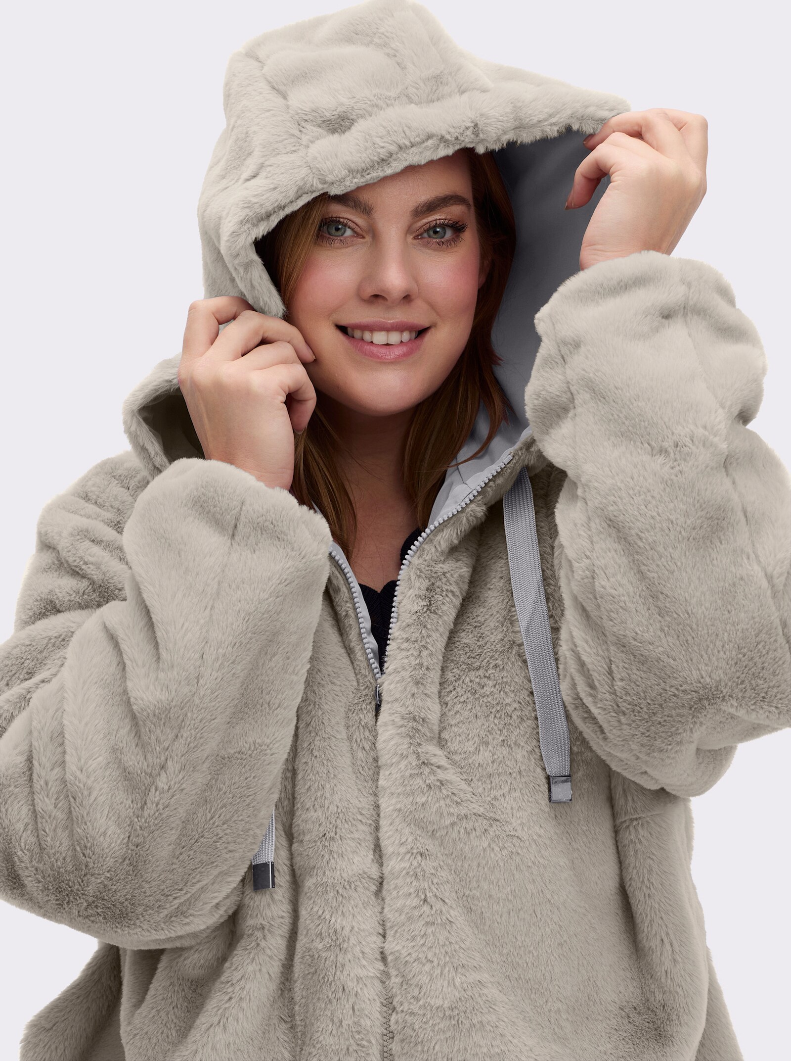 Fellimitatjacke mit Gummizug an Ärmeln und Saum - hellgrau