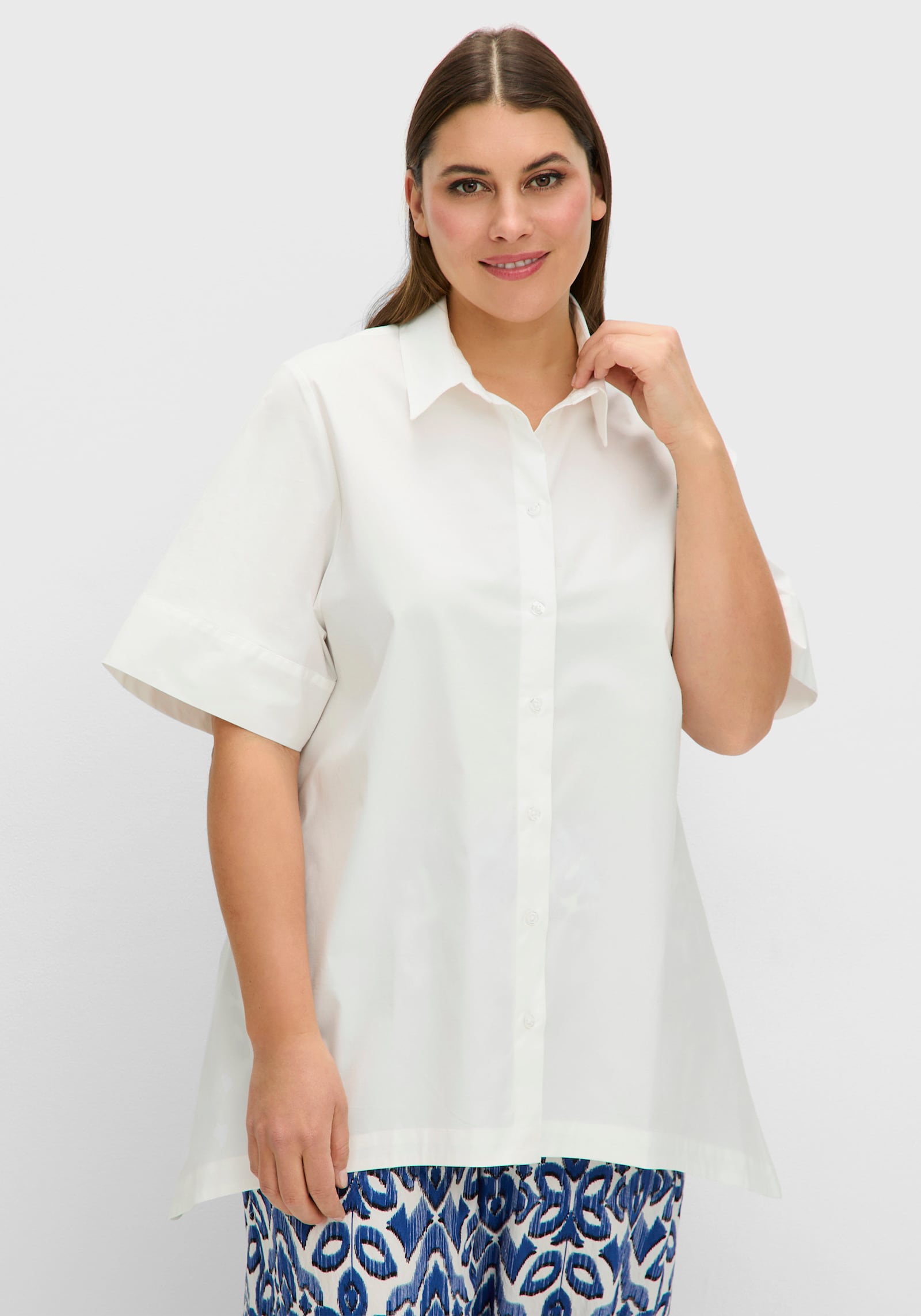 sheego Hemdbluse in weiter Form, mit Zipfelsaum - ecru