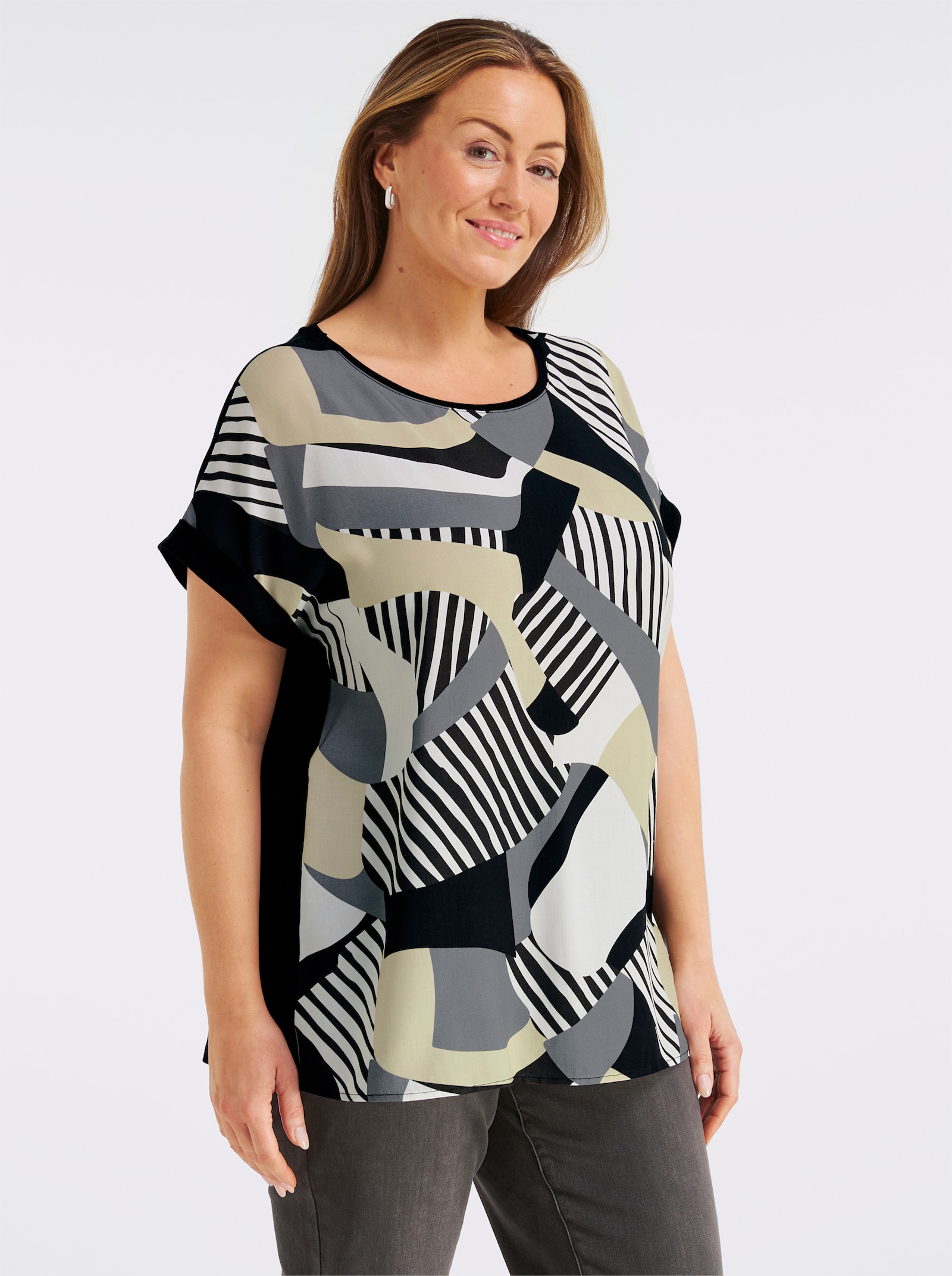 sheego Blusenshirt mit Grafikprint vorn - schwarz-grau-bedruckt