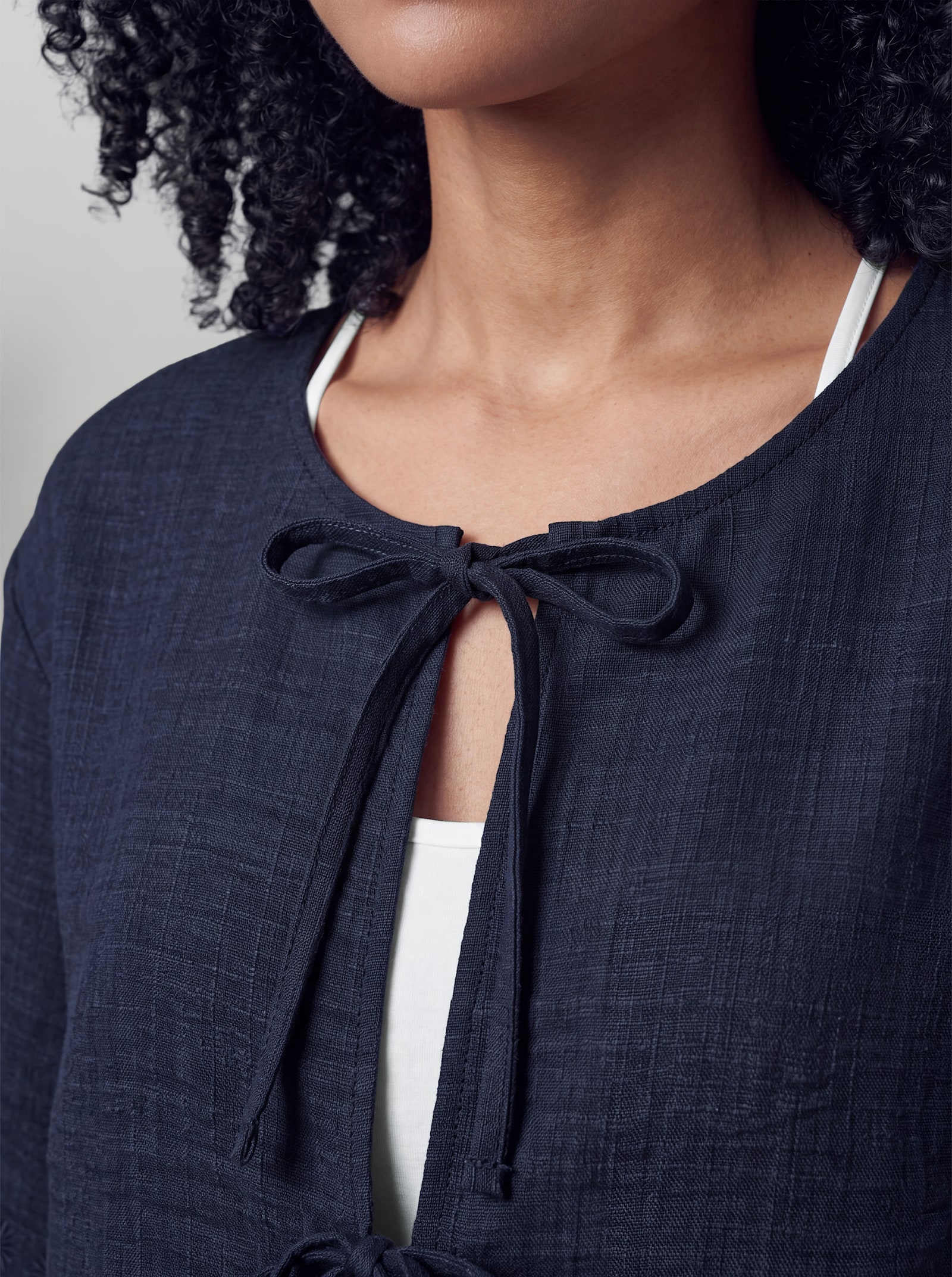 heine Kurzarm-Bluse mit Stickerei - marine