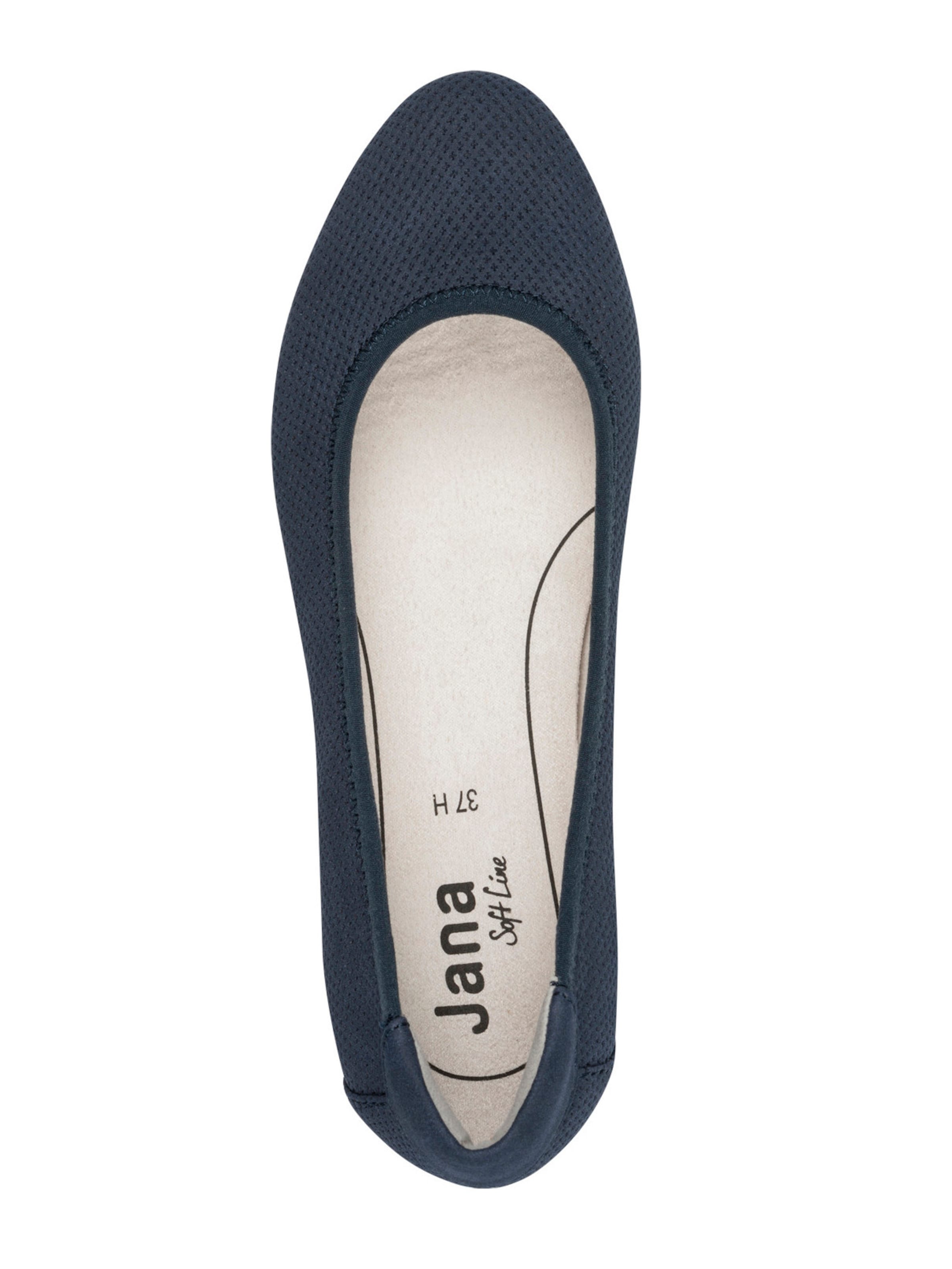 Thumbnail - Ballerina