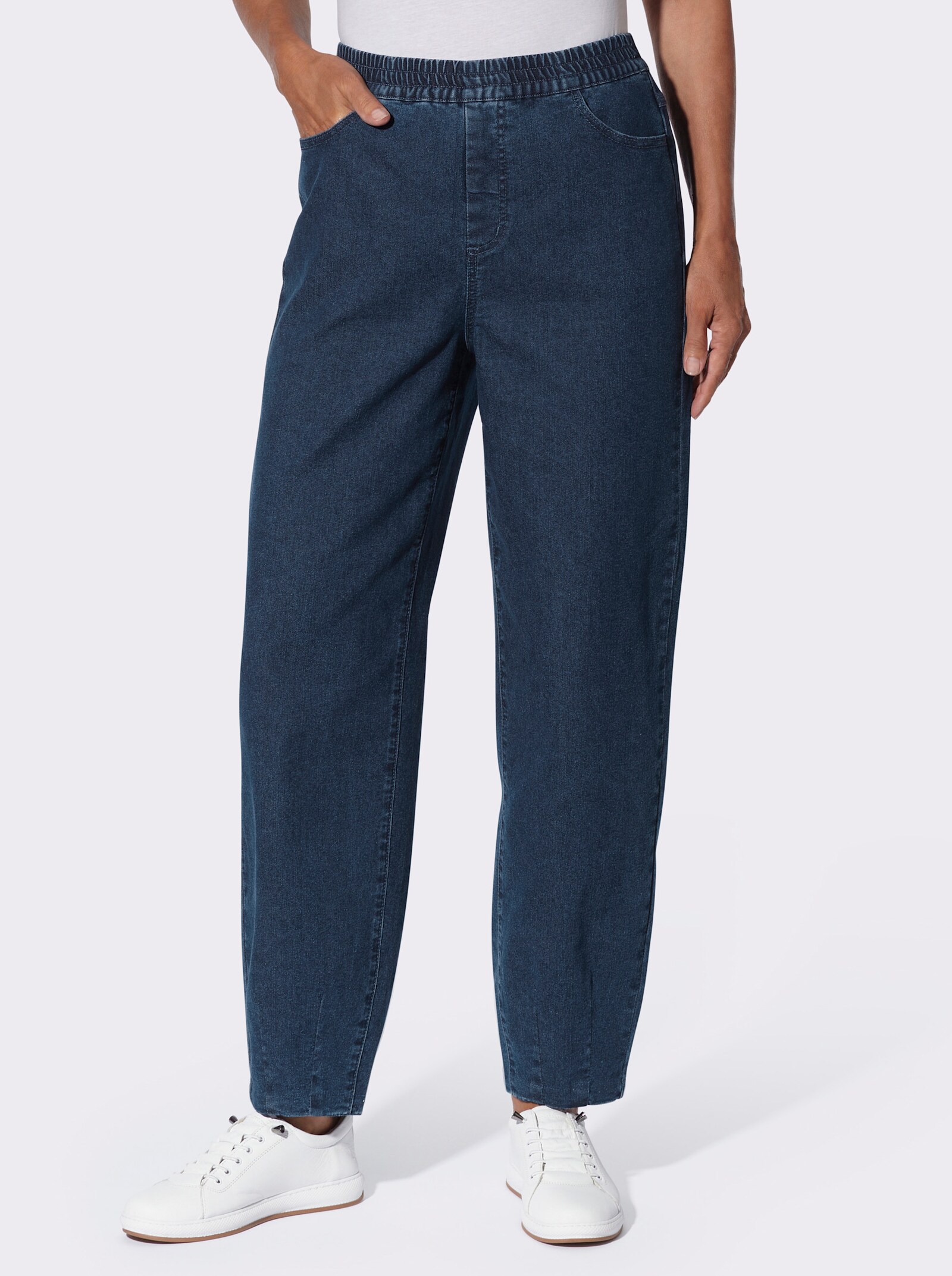 Schlupfjeans Mom-Schnitt mit weiteren Oberschenkeln - blue-stone-washed