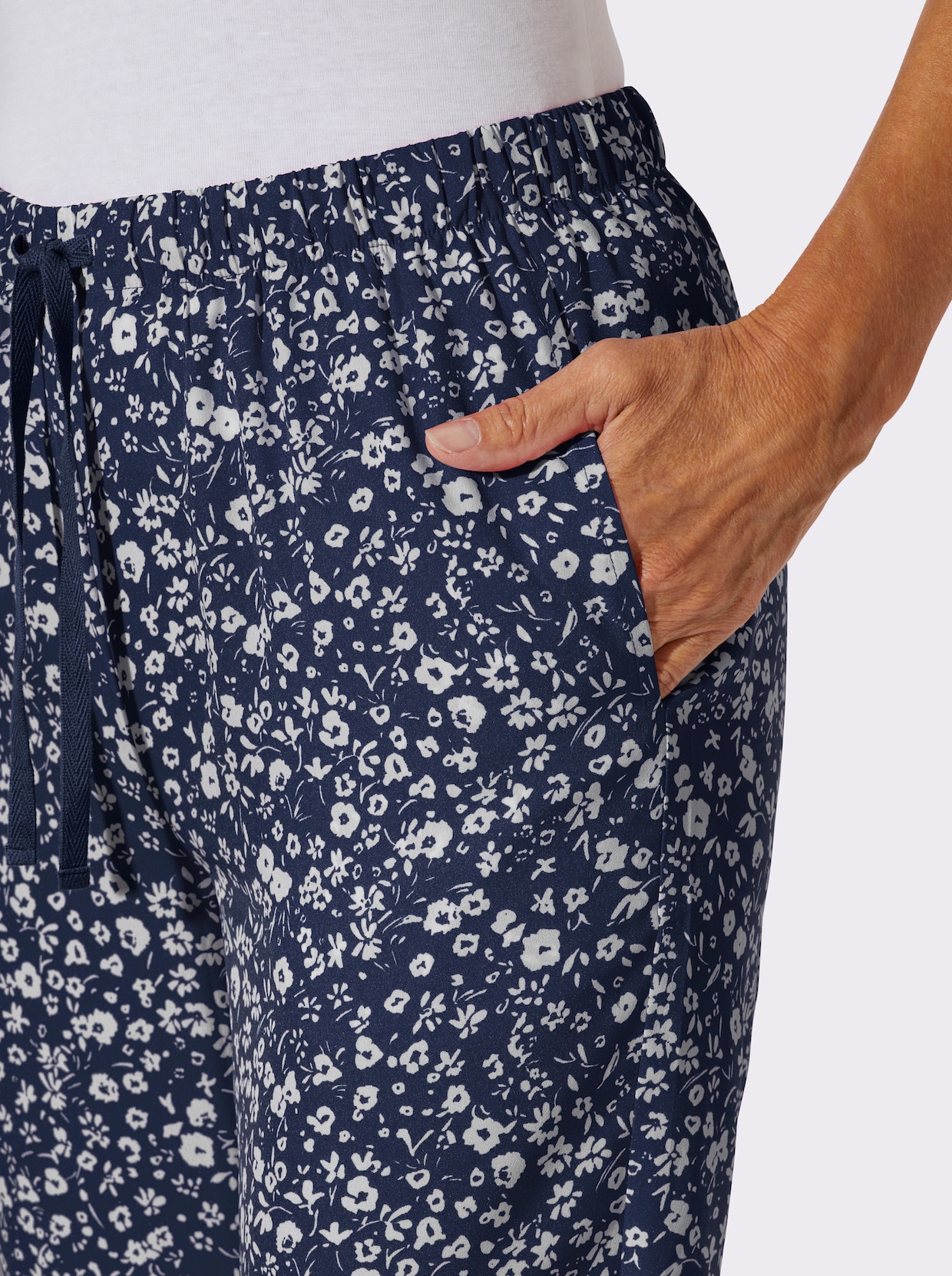 Schlupfhose in pflegeleichter Qualität - marine-weiß-bedruckt