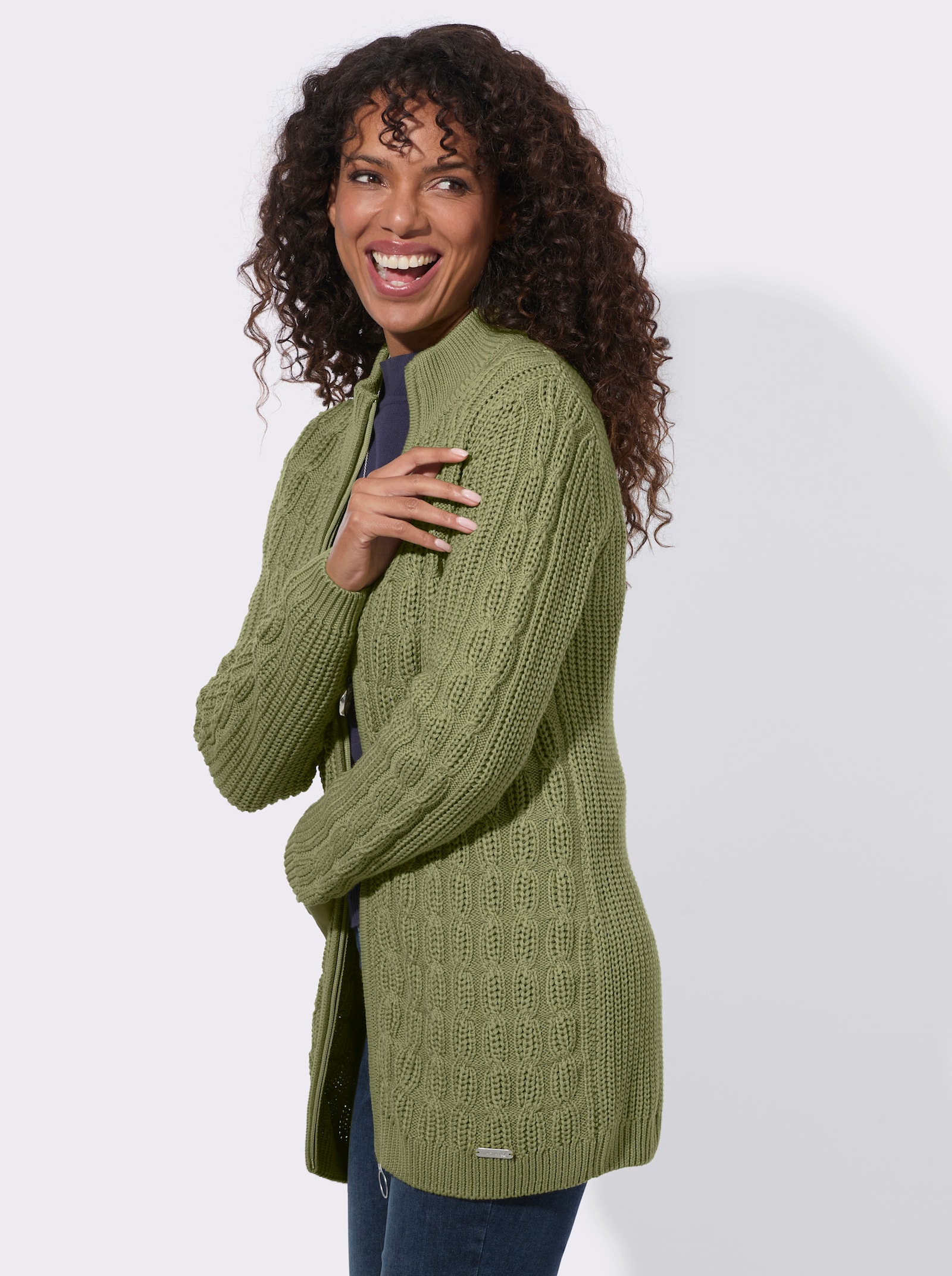 Longstrickjacke mit Zopfmuster - schilf