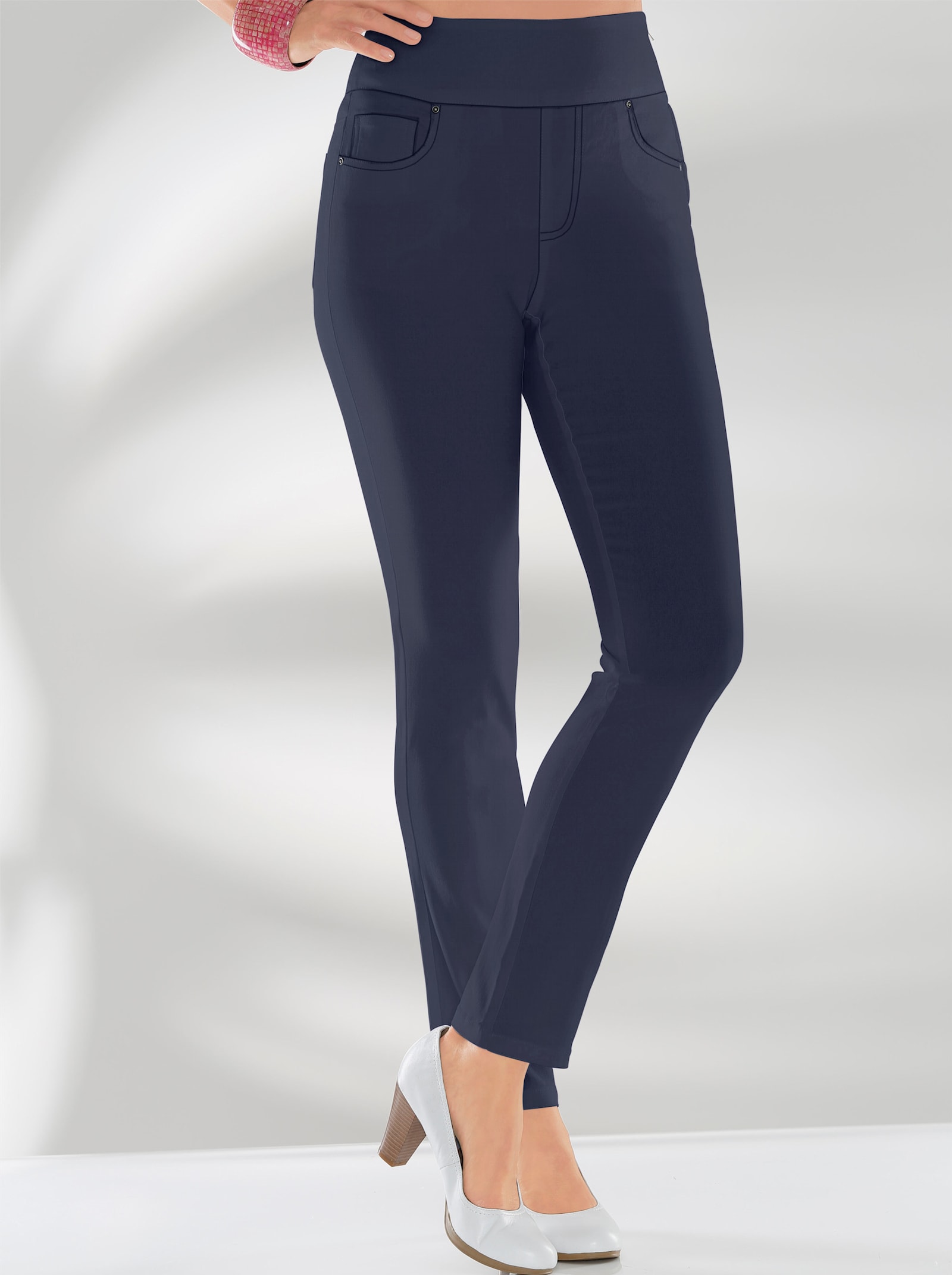 5-Pocket-Hose mit hohem Bund - marine