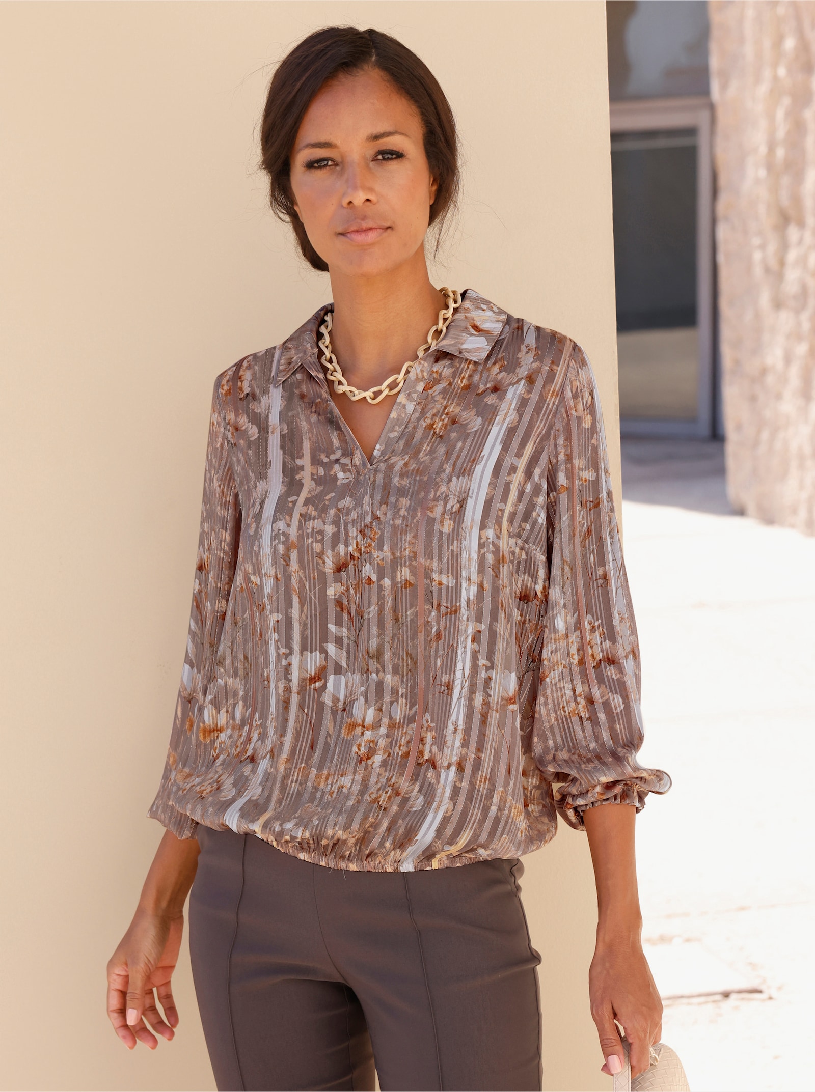 Schlupfbluse mit Glanzstreifen - schlamm-ecru-bedruckt