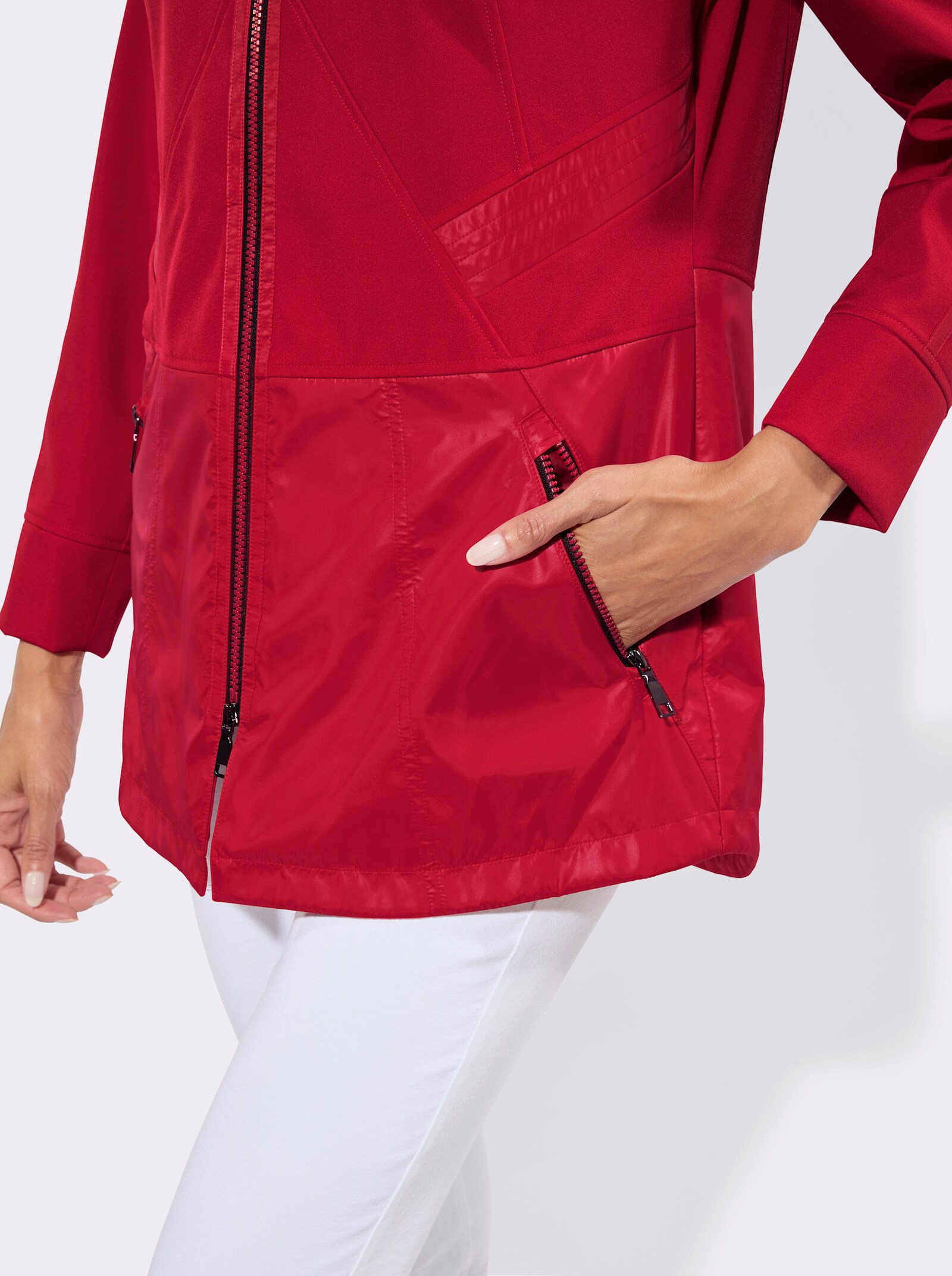Softshelljacke mit Gehschlitz hinten - rot