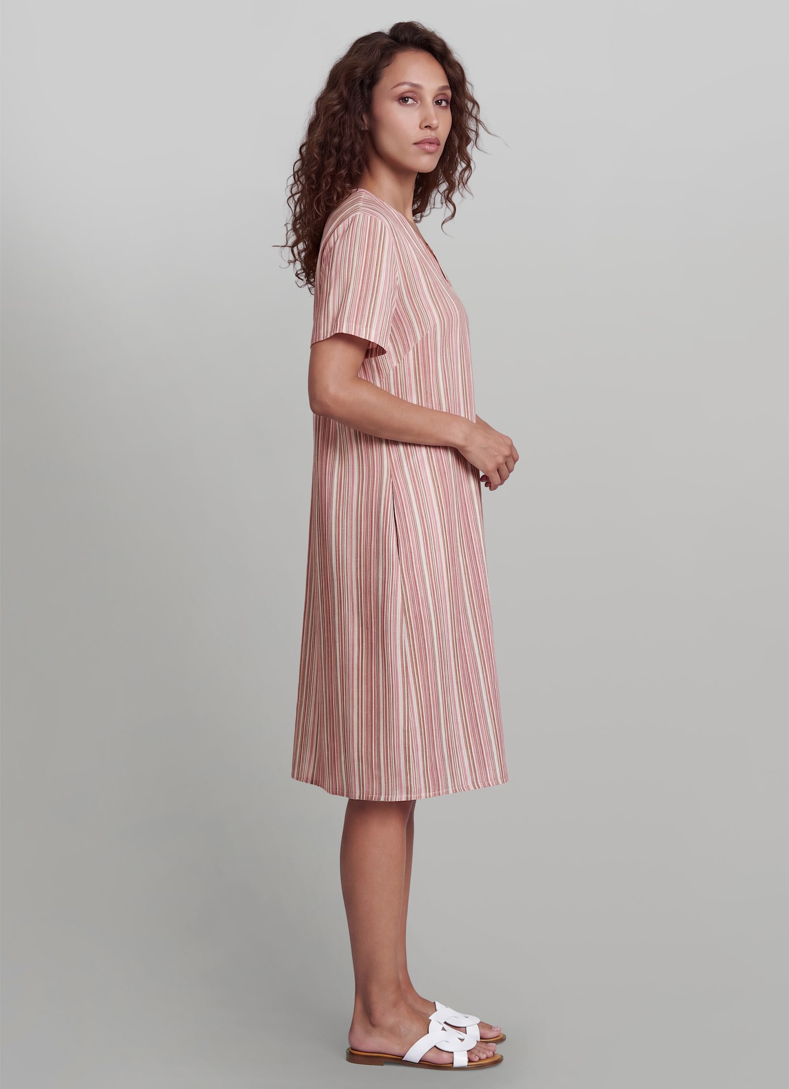 heine Sommerkleid im Streifen-Dessin - flamingo-champagner-gestreift