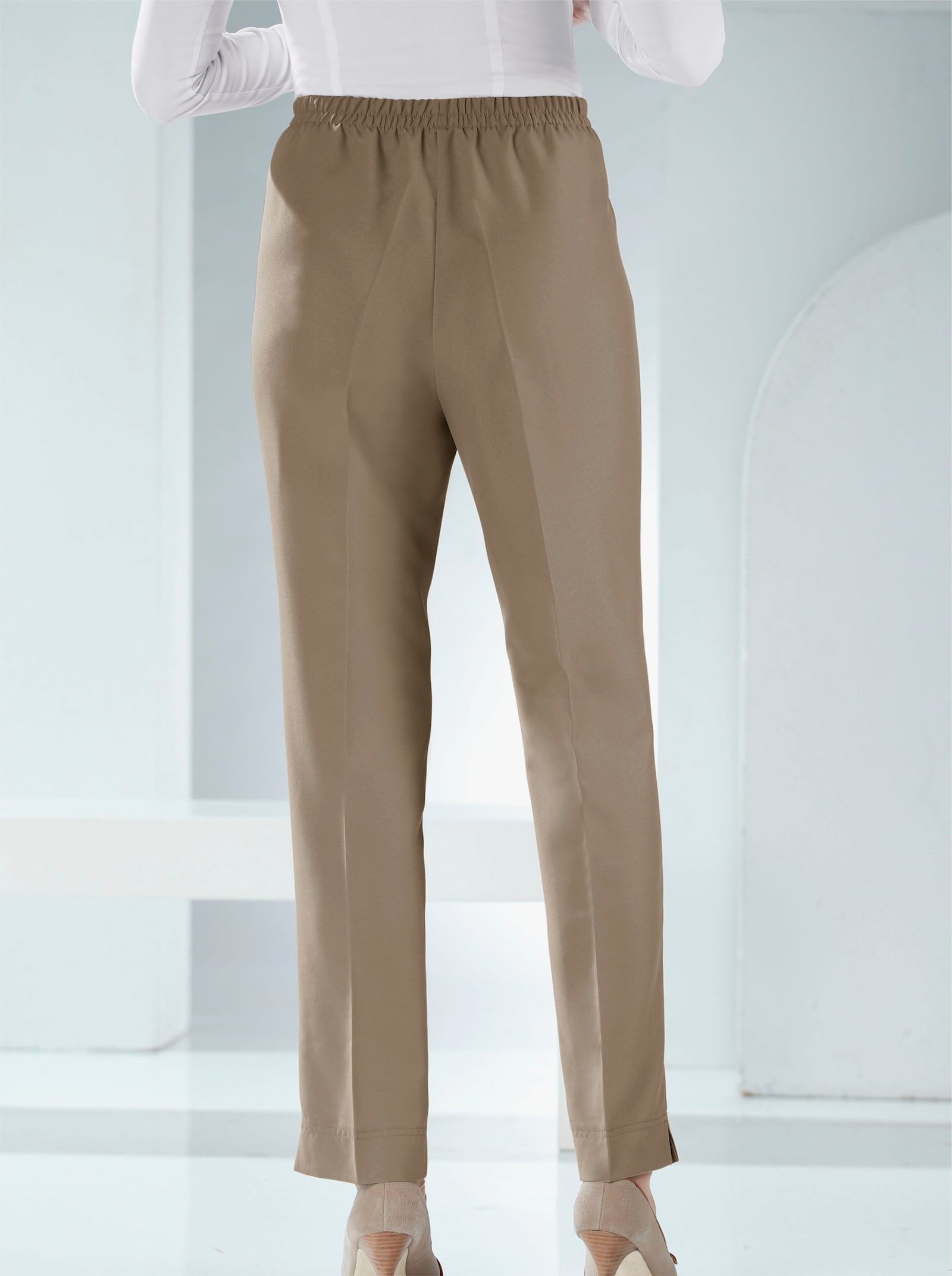 Kalhoty s puky navlékacího střihu - taupe