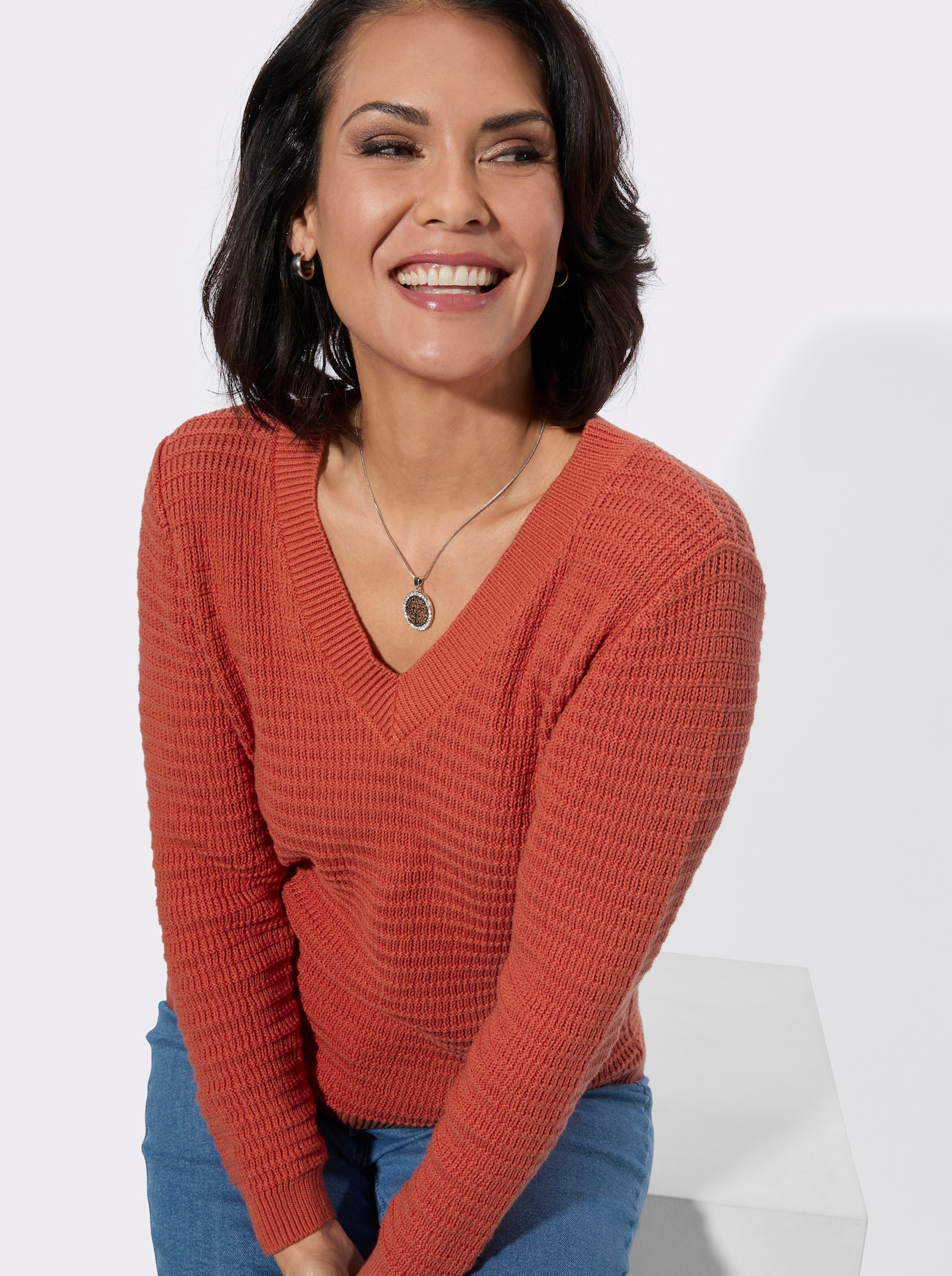 V-Ausschnitt-Pullover mit geripptem Saum - terra