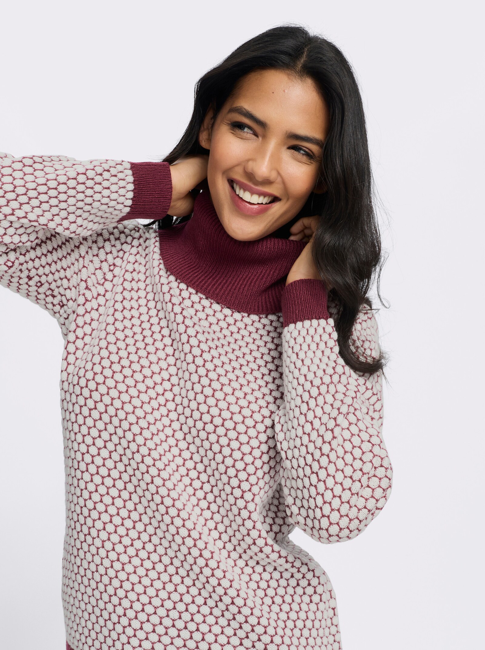 Rollkragenpullover mit Strukturmuster - bordeaux-ecru-gemustert