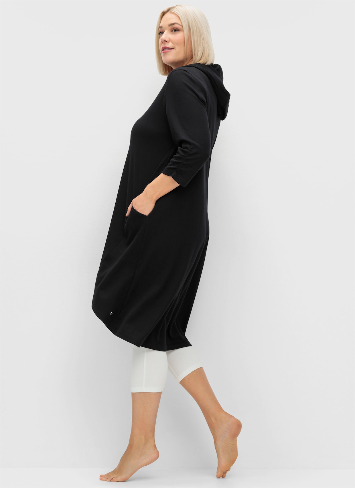 sheego Shirtjurk - zwart