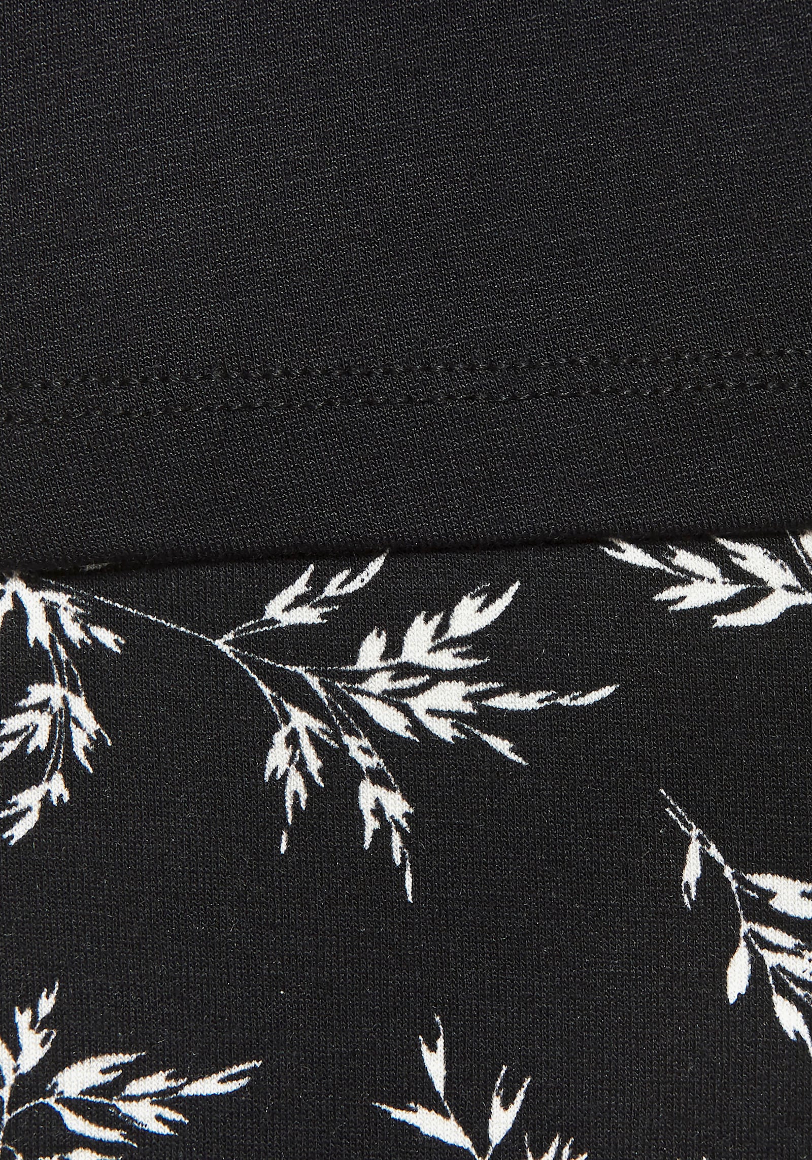 Vivance Dreams shortama - zwart gebloemd