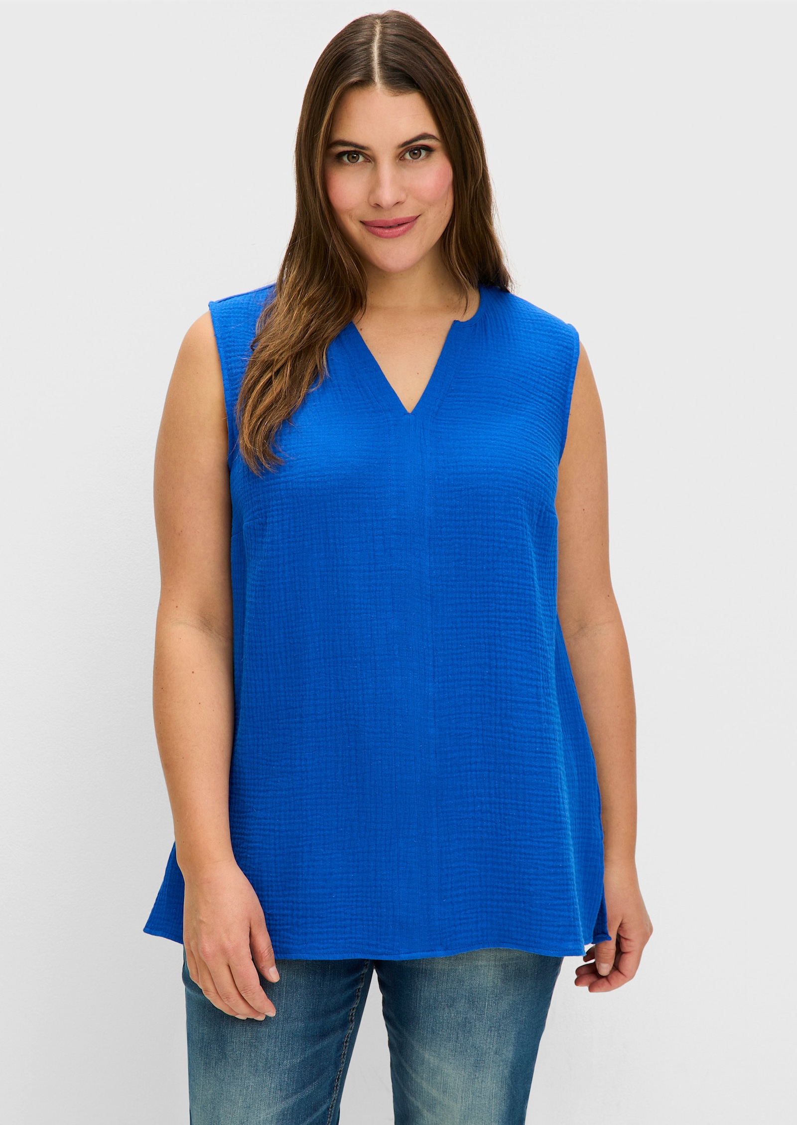 sheego Longtop aus Musselin, mit V-Schlitz - kobaltblau