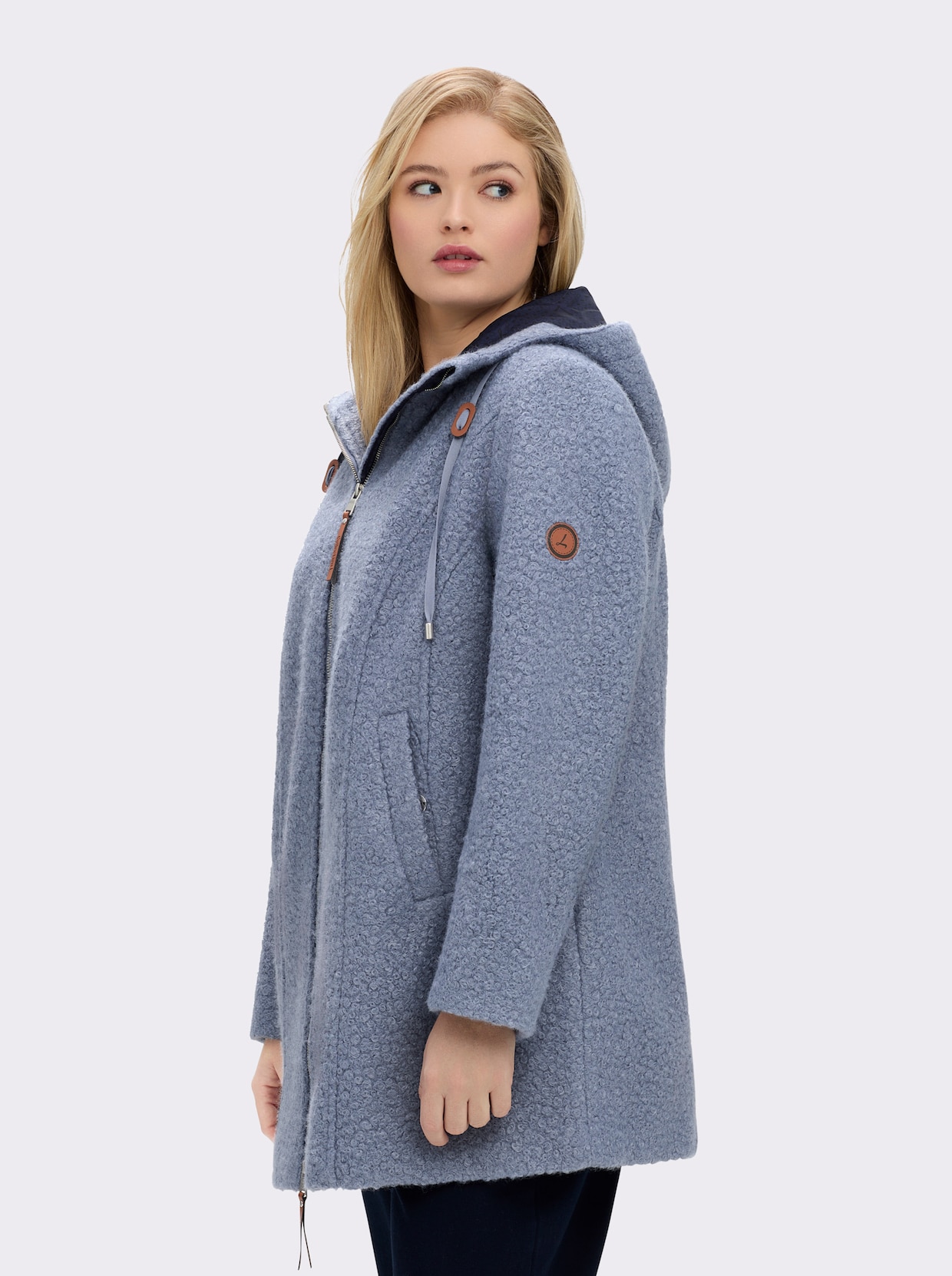 Boucléjacke mit Lederimitat-Details - taubenblau