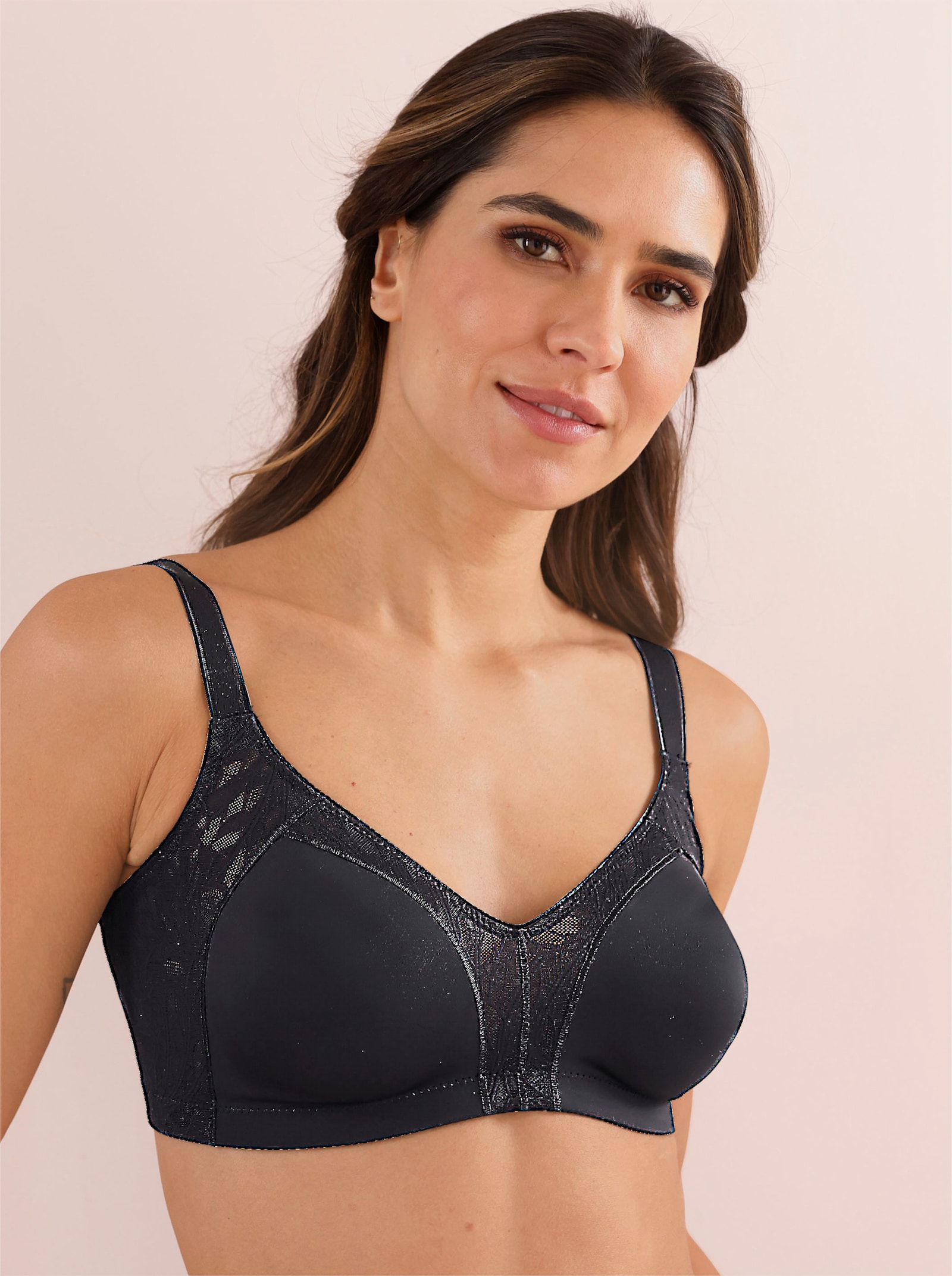 Naturana Minimizer-beha zonder beugel met kant - zwart