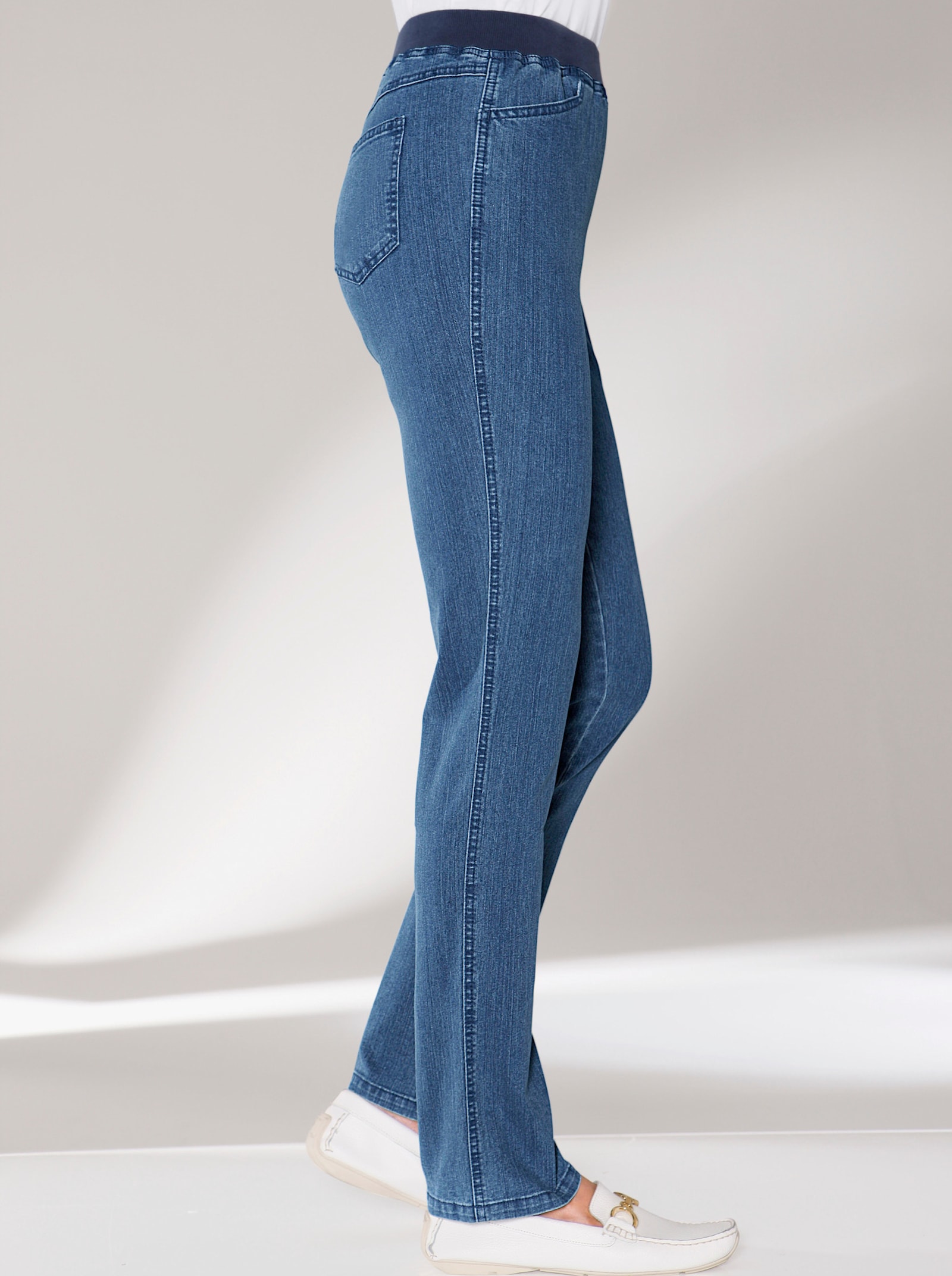 Stretch-Jeans mit Rundum-Dehnbund - blue-bleached