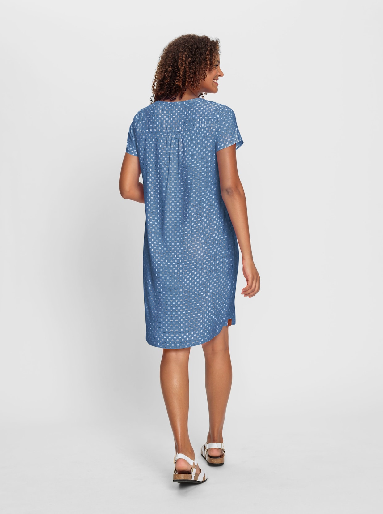 Bedrukte jurk - middenblauw/wit gedessineerd