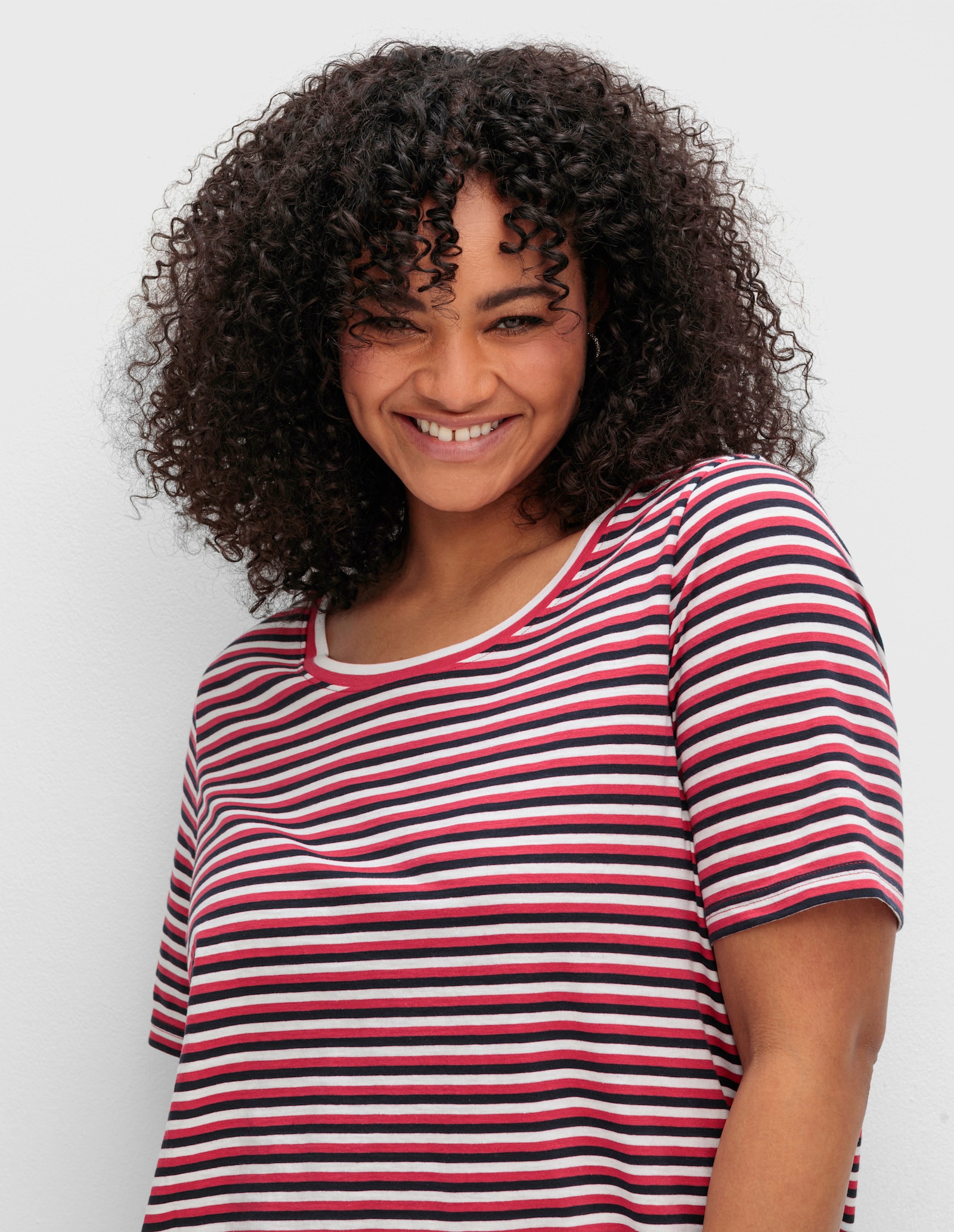 sheego Gestreept shirt met elastische band - diepblauw gestreept