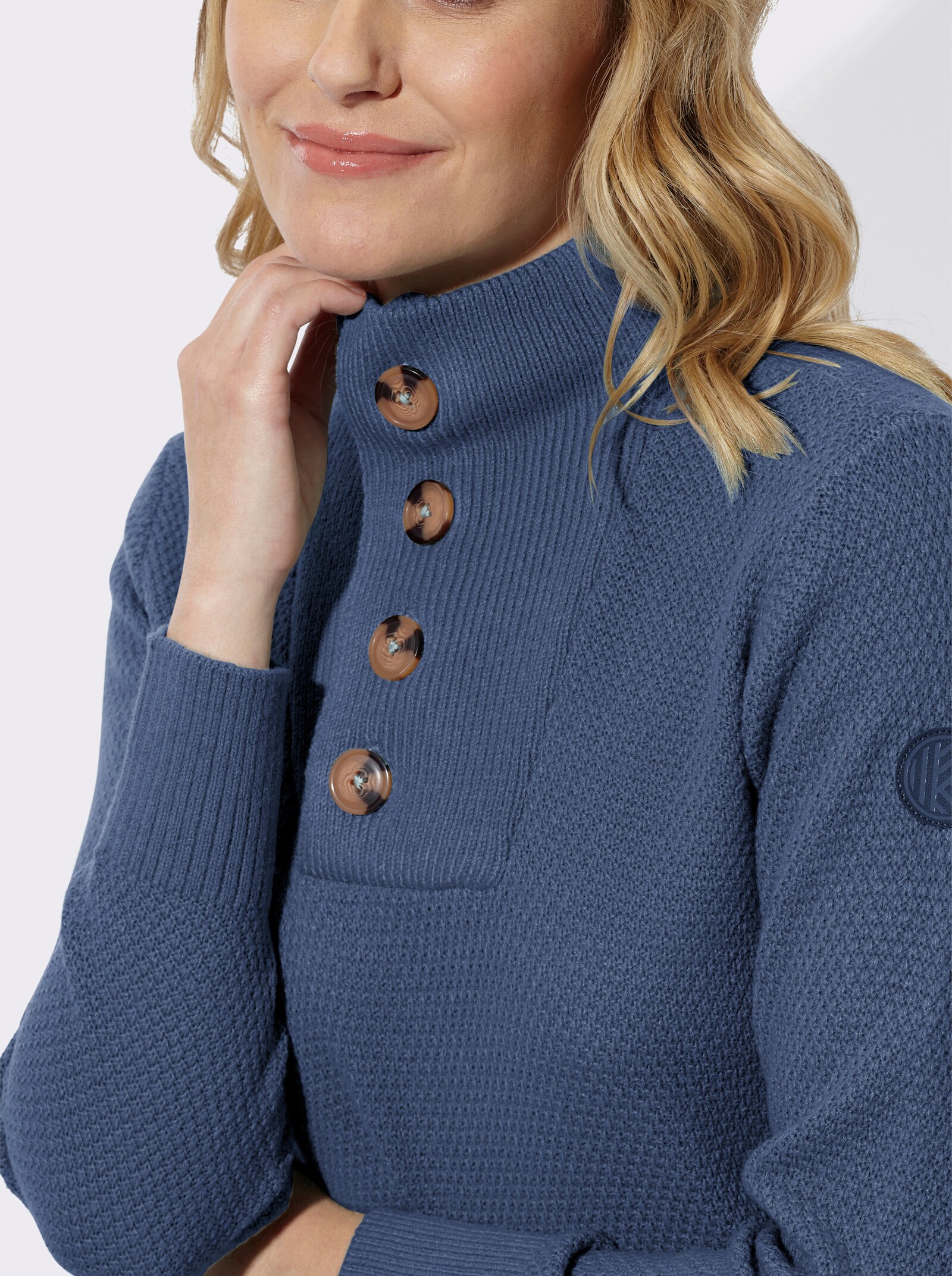 Troyer mit Knöpfen in Horn-Optik - jeansblau
