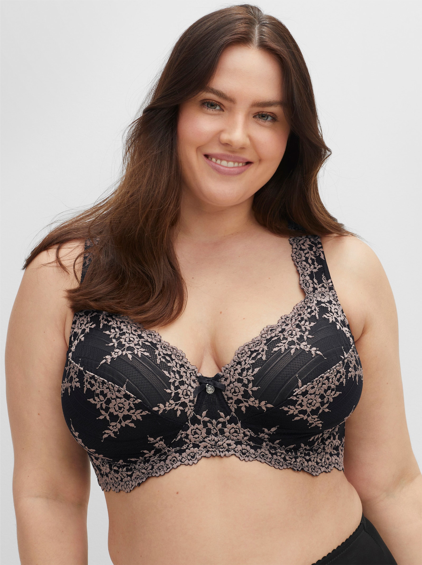 sheego Beugelbeha met geborduurd kant en mesh-inzetten - Zwart + taupe