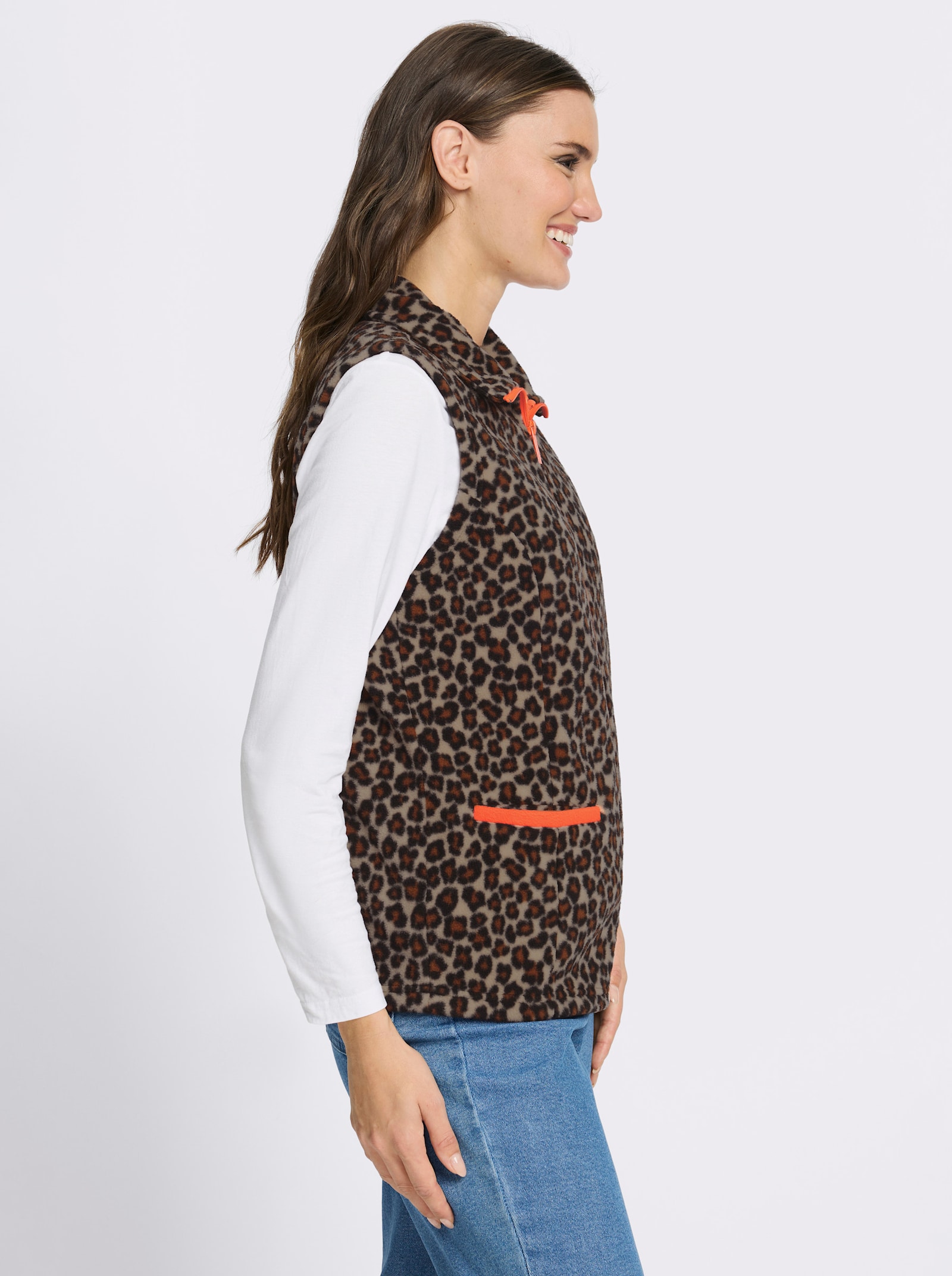 Fleeceweste mit Leo-Muster - beige-schwarz-bedruckt