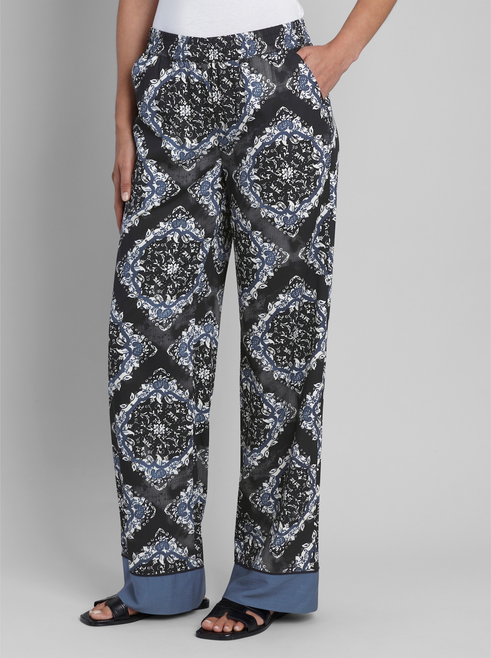 heine Druckhose mit weitem Bein - dunkelblau-champagner-bedruckt