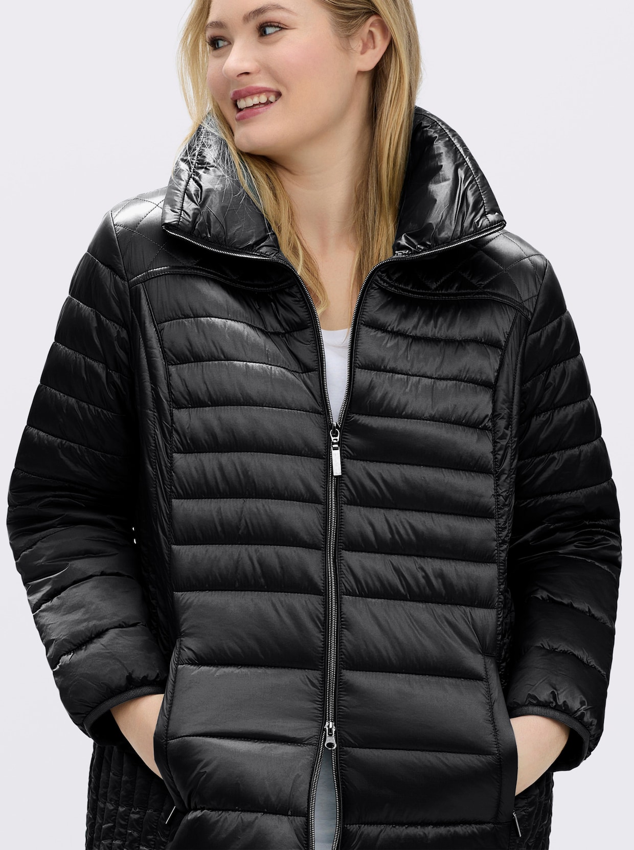Steppjacke mit dezentem Glanz - schwarz