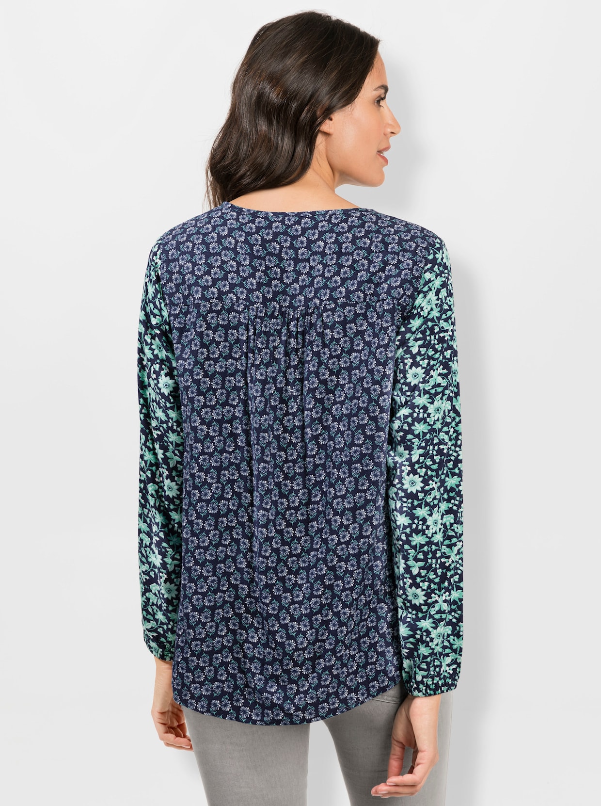 Comfortabele blouse - nachtblauw/salie bedrukt