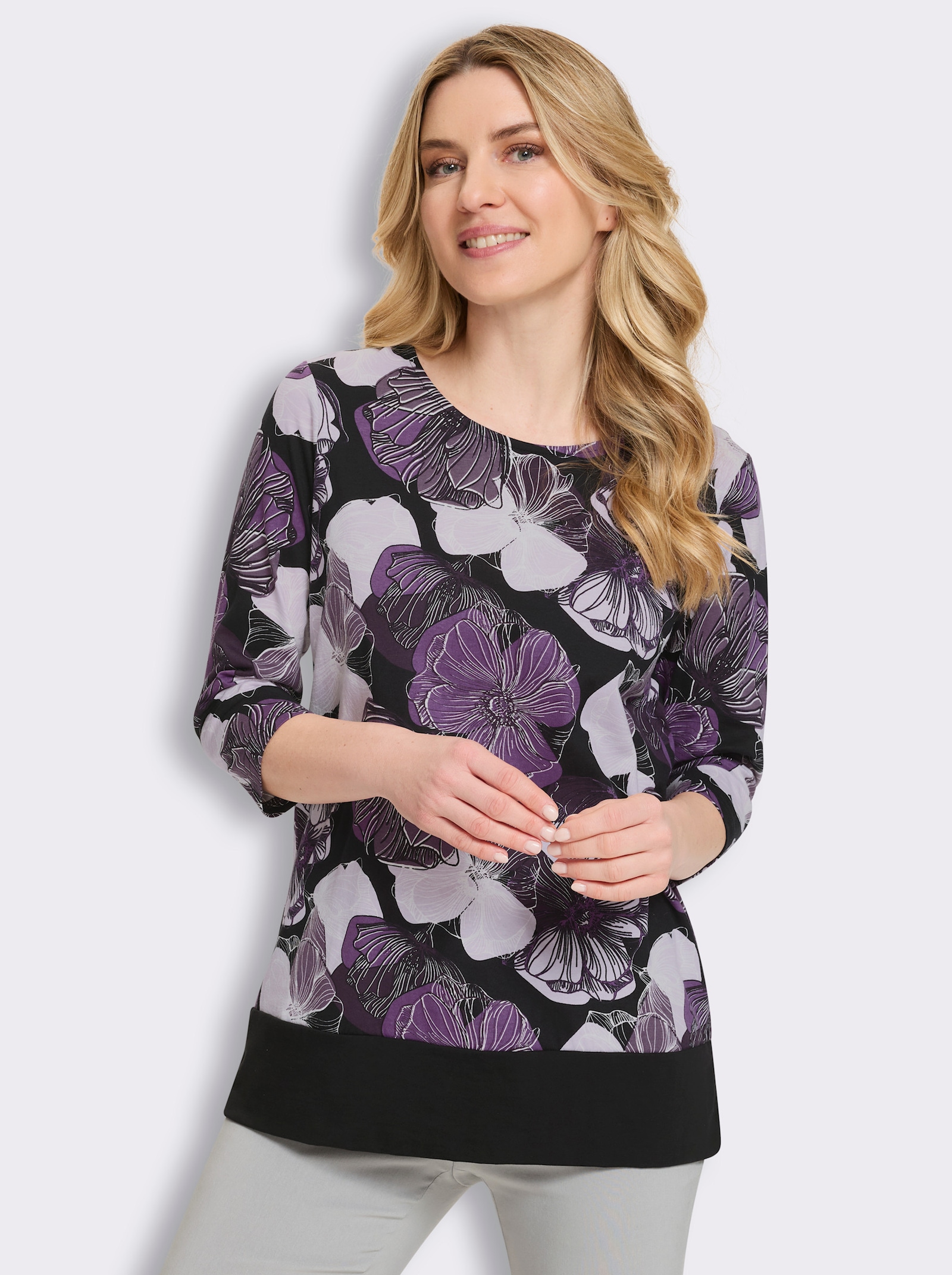 Longshirt in figurfreundlicher A-Linie - lila-schwarz-bedruckt