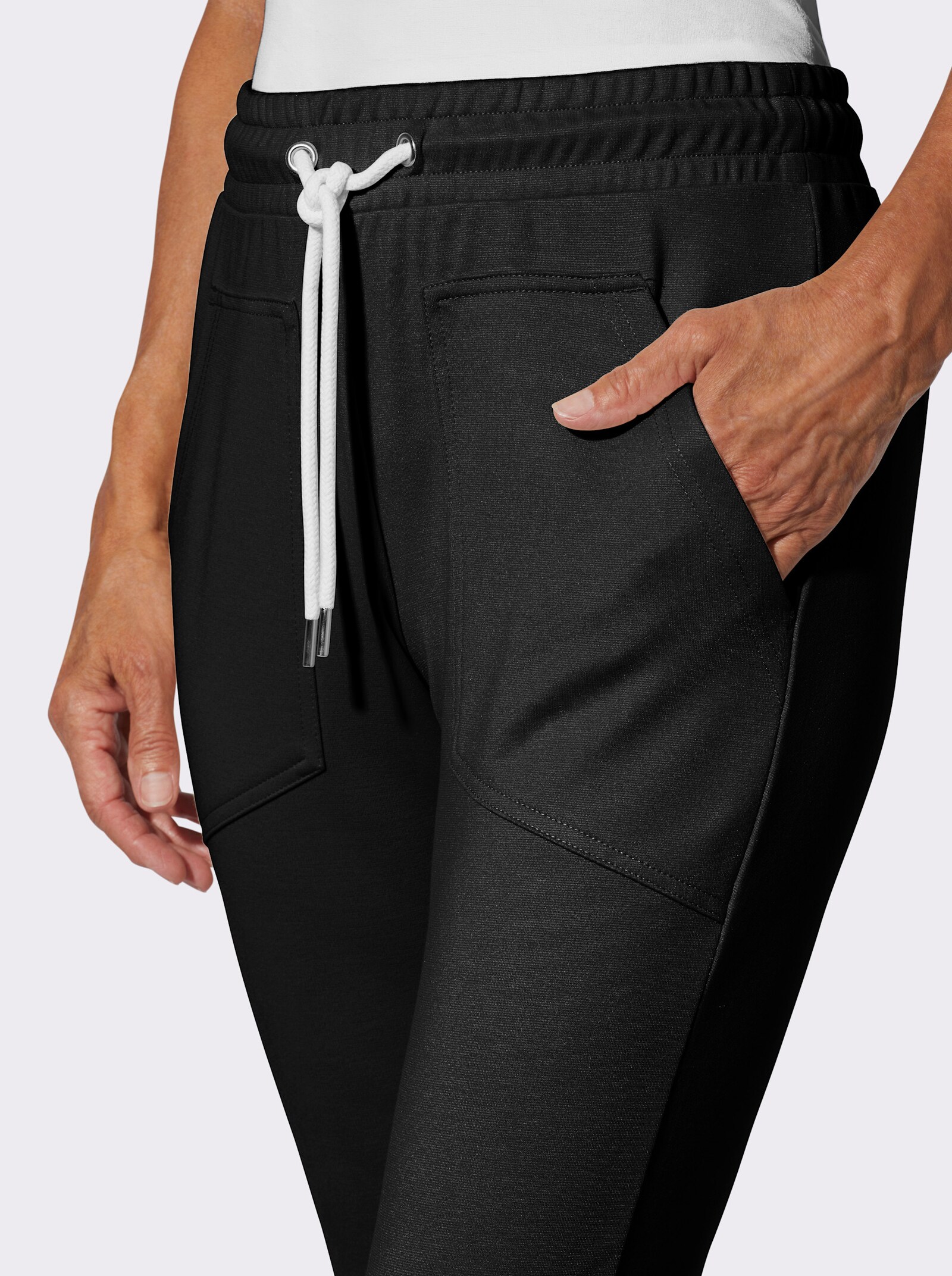 Jogg Pants mit Rundum-Dehnbund - schwarz