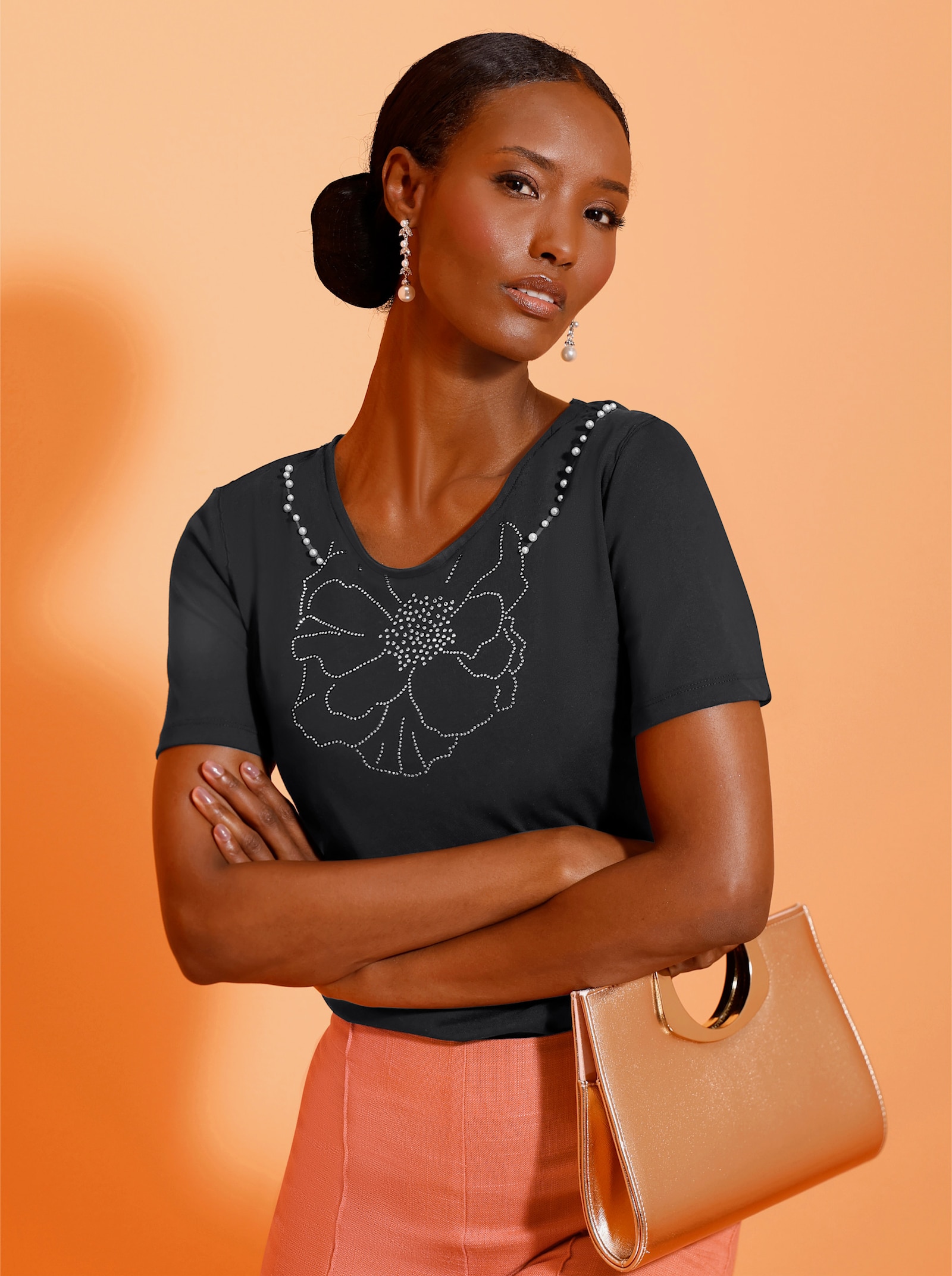 Kurzarmshirt mit Blüten-Applikation - graphit