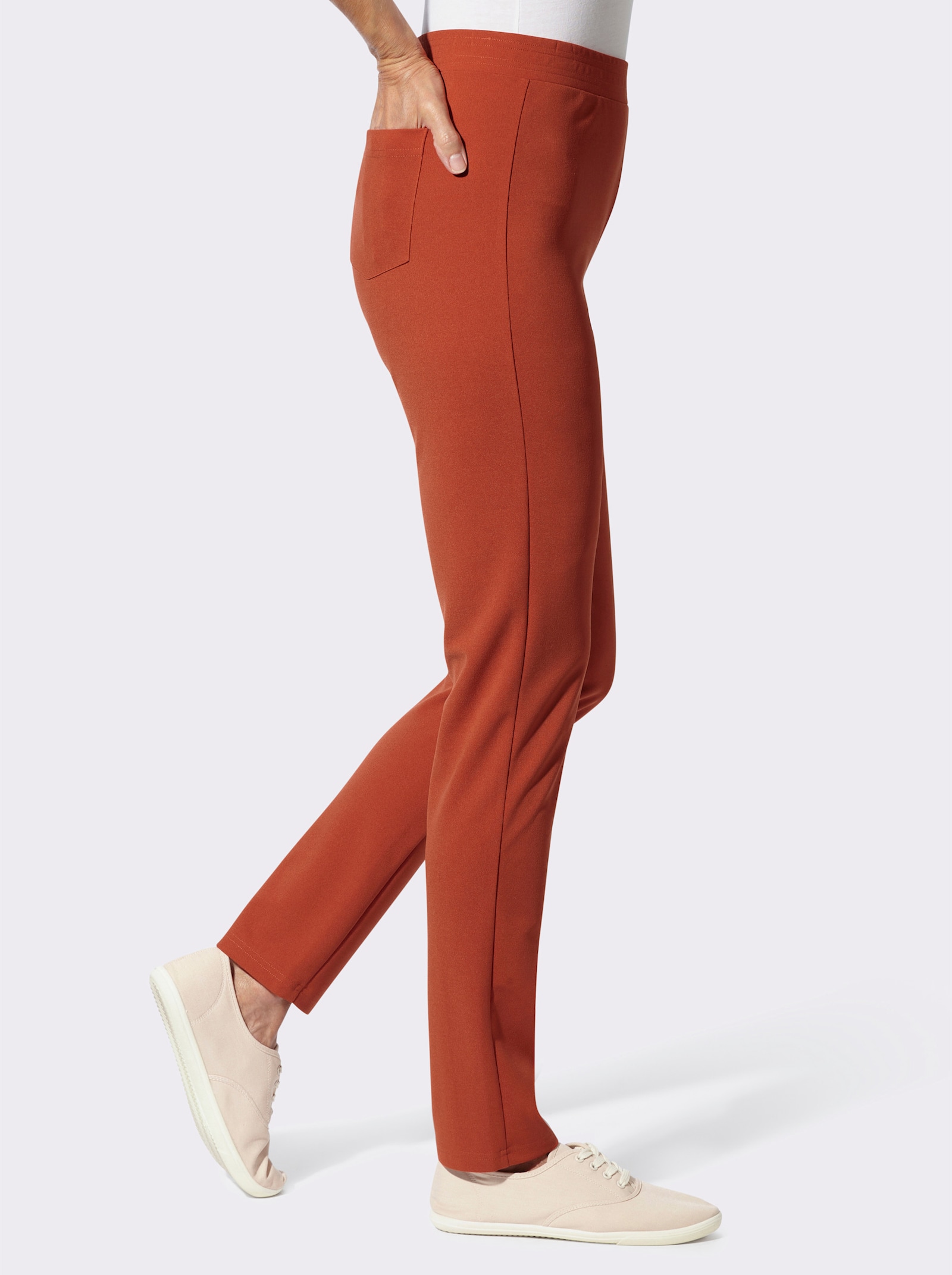 Schlupfhose in schmaler Schnittführung - rostrot