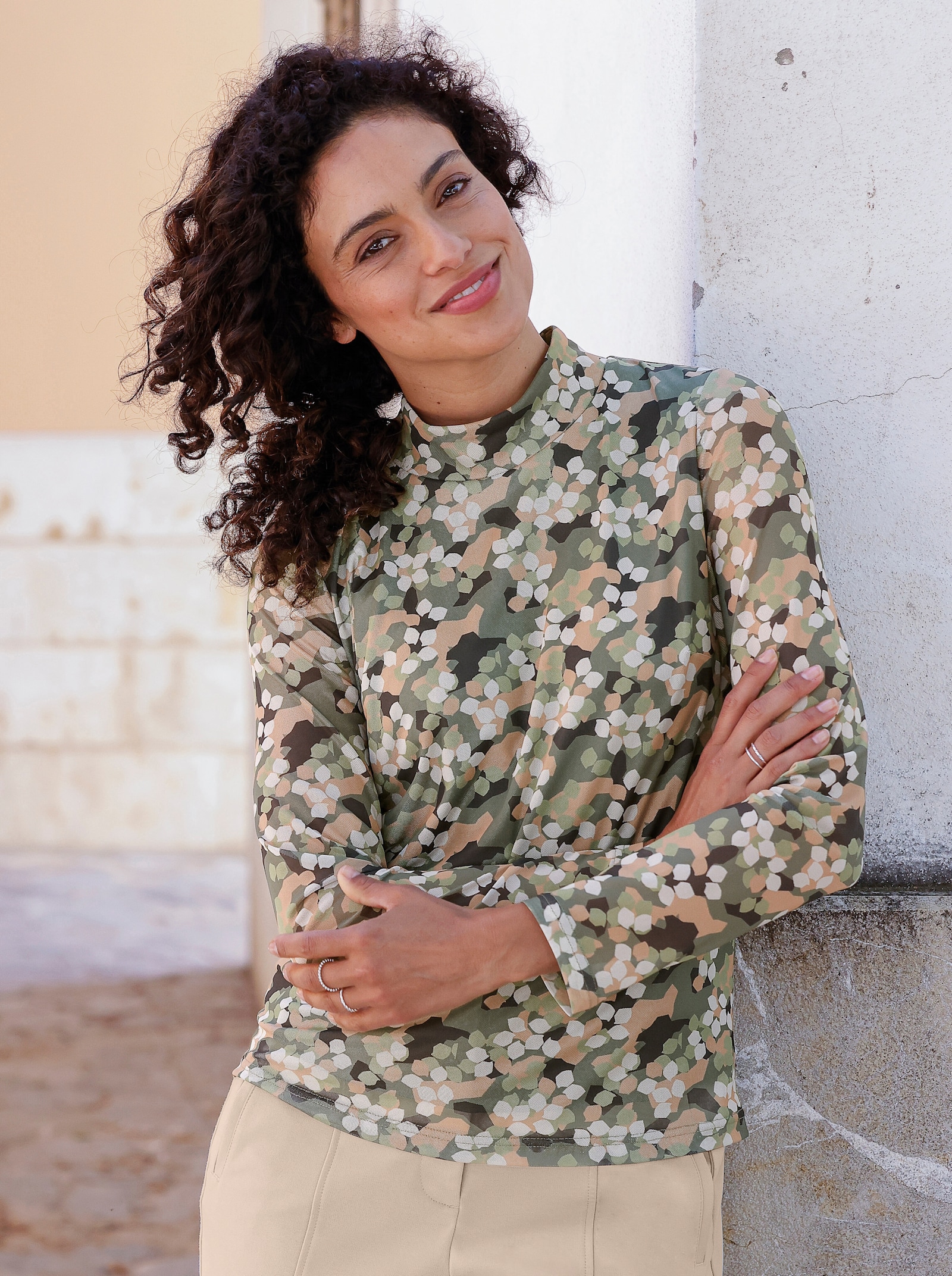 Shirt met opstaande kraag van mesh - kaki/zand/bedrukt