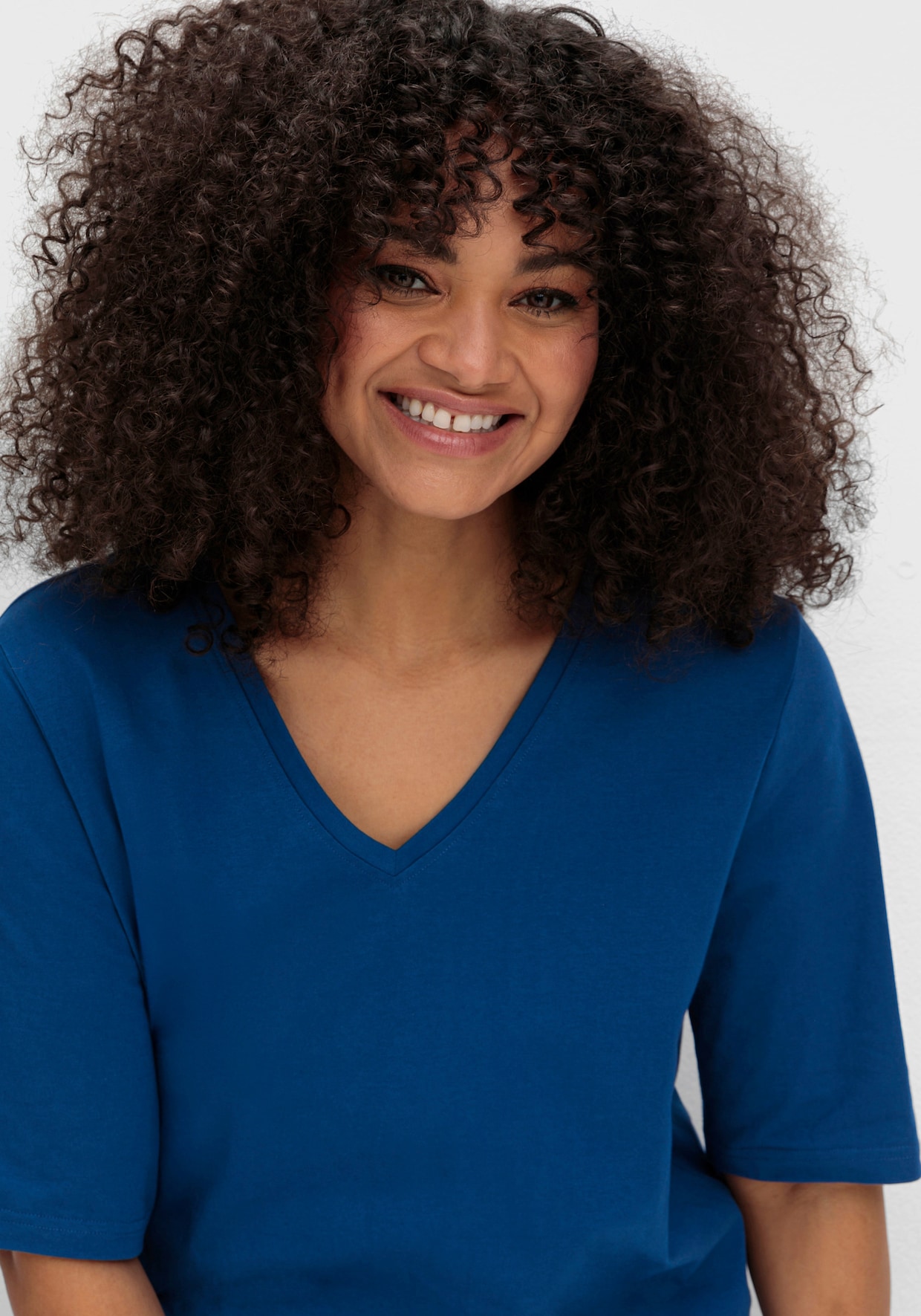 sheego Shirt met V-hals - bosbes