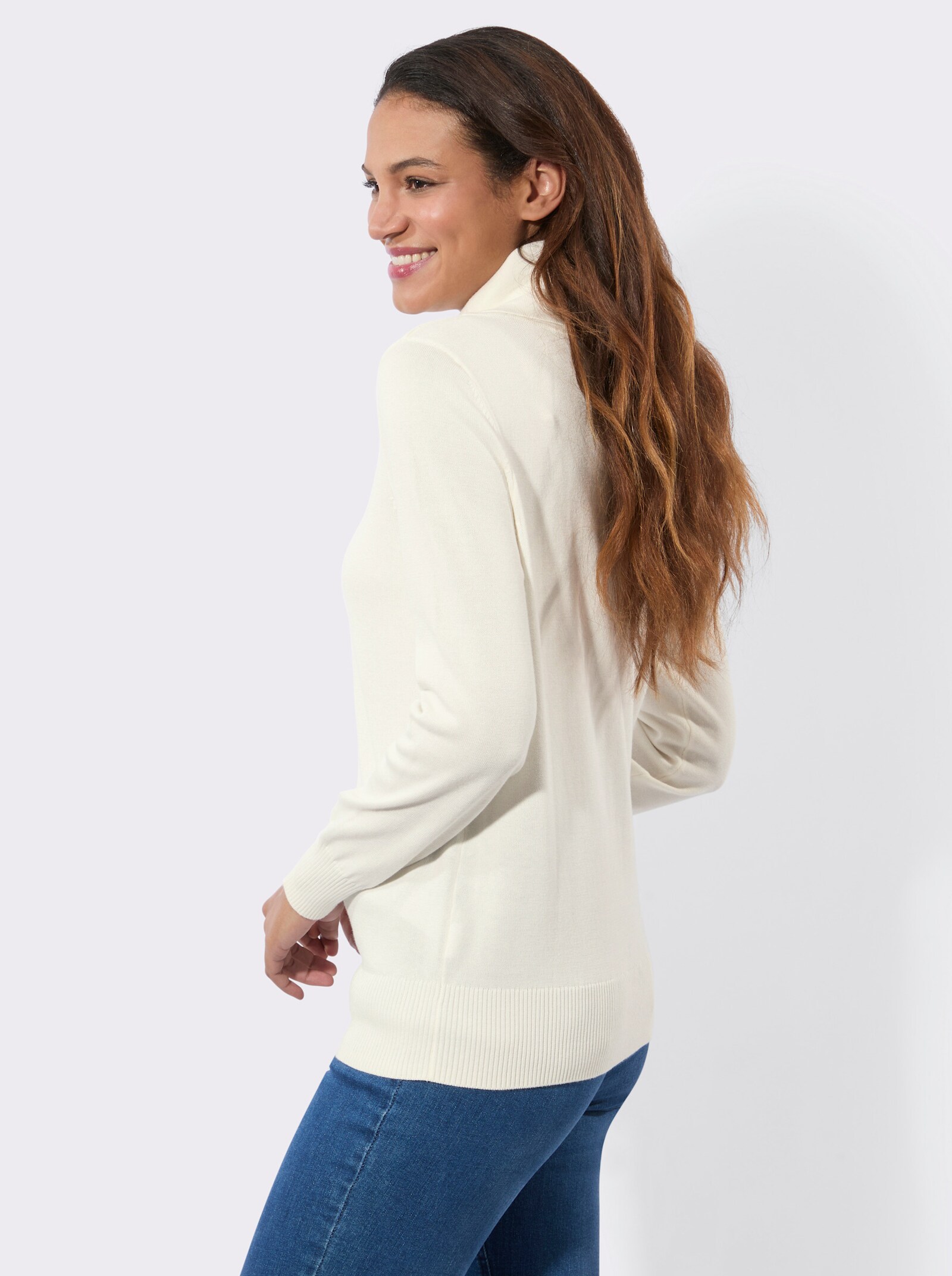 Rollkragenpullover aus weichem Feinstrick - ecru